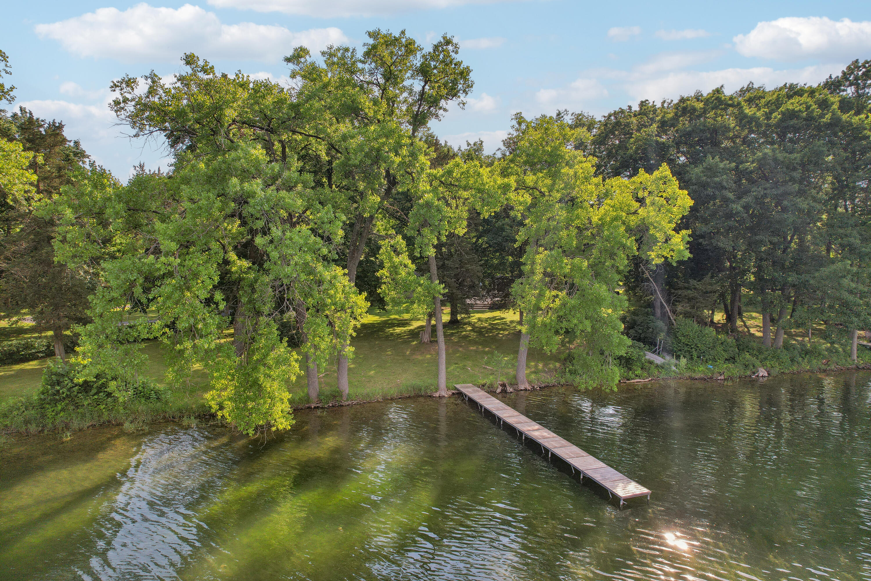 Wisconsin Lake Home for sale (MLS#: 1880450) at 1330 N Dousman Rd, in Summit, Wisconsin. (5 of 34)