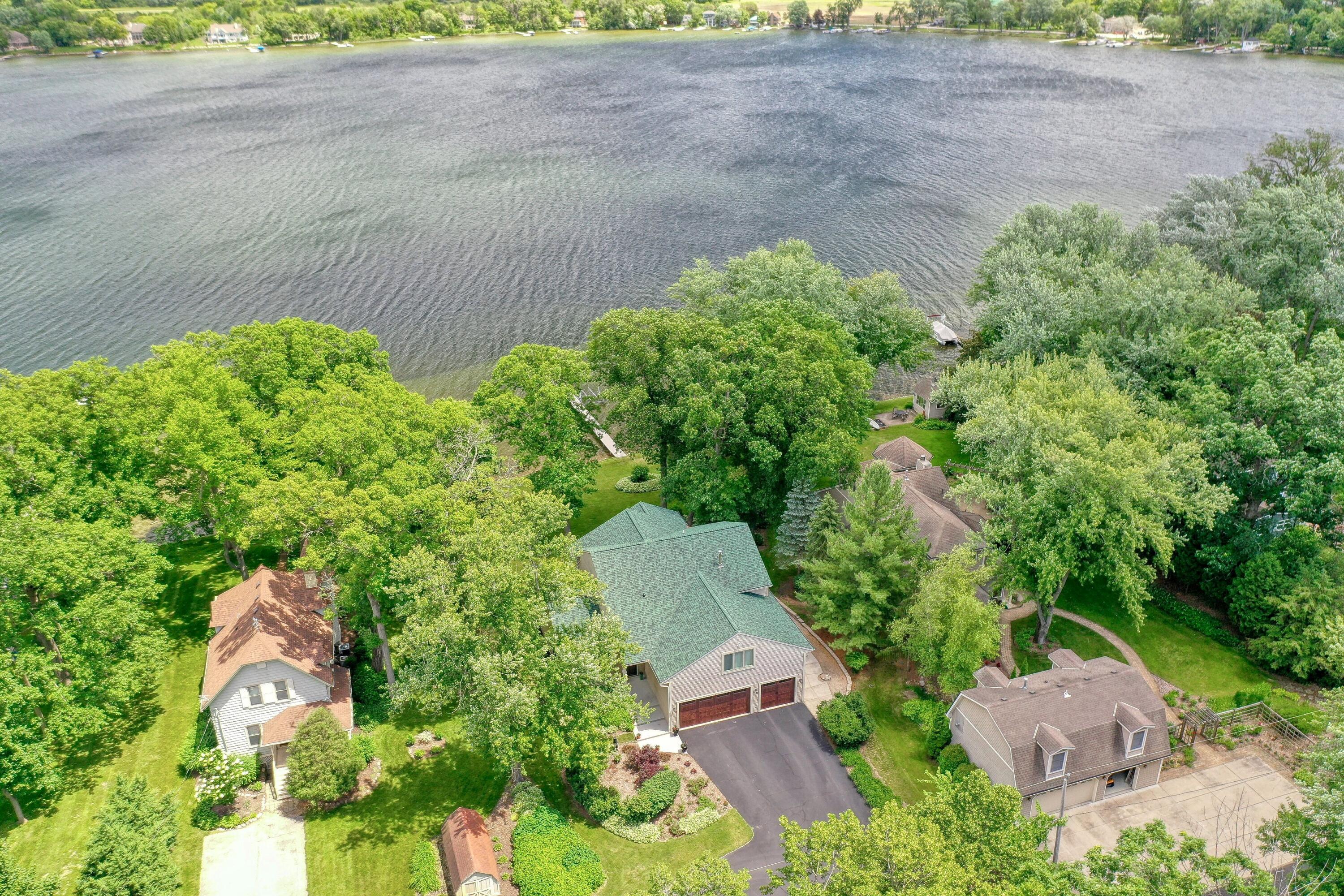 Wisconsin Lake Home for sale (MLS#: 1880952) at 420 S Golden Lake Ln, in Summit, Wisconsin. (6 of 62)