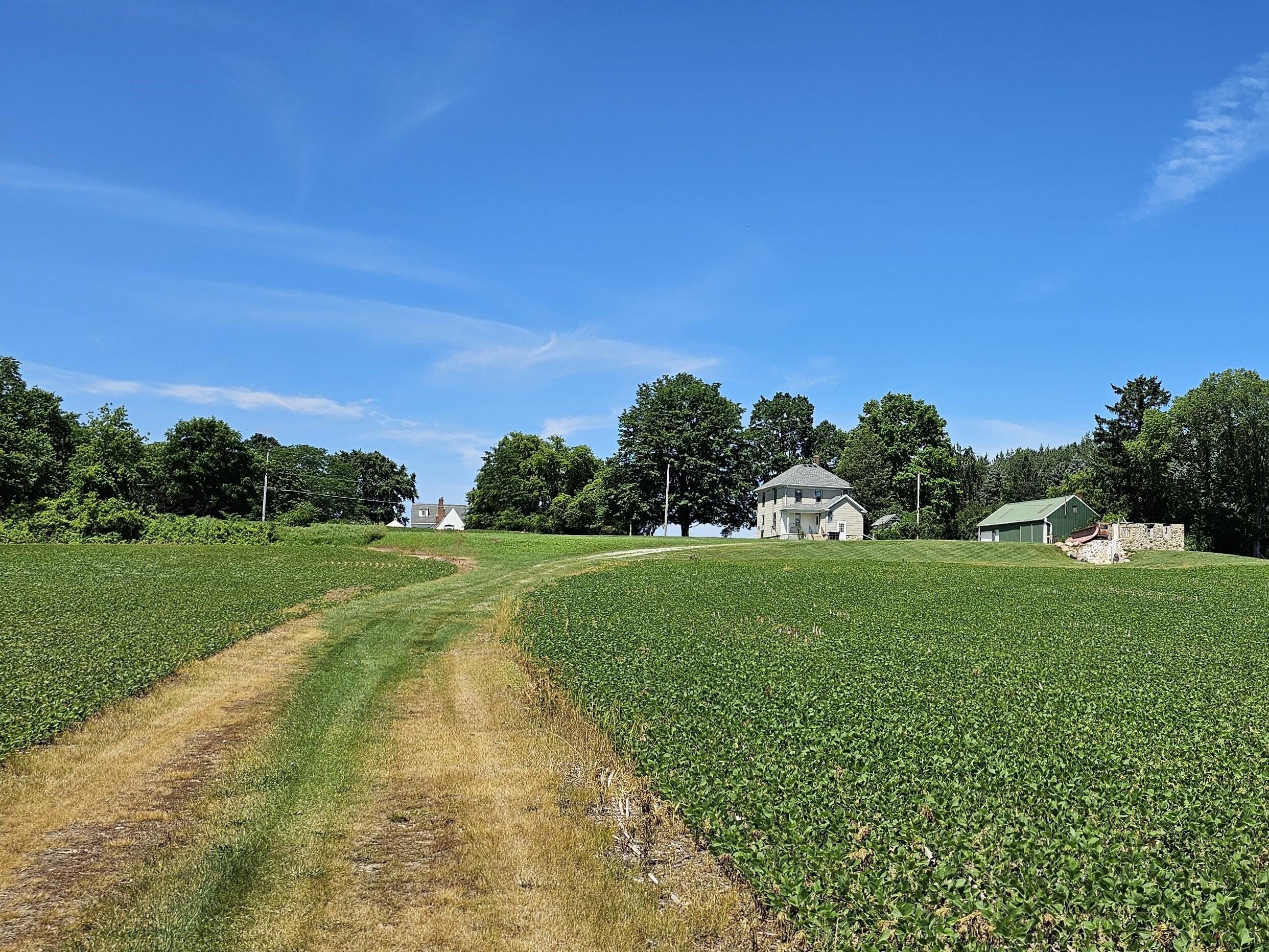 Wisconsin Lake Home for sale (MLS#: 1881339) at W240S10240  Castle Rd, in Vernon, Wisconsin. (12 of 34)