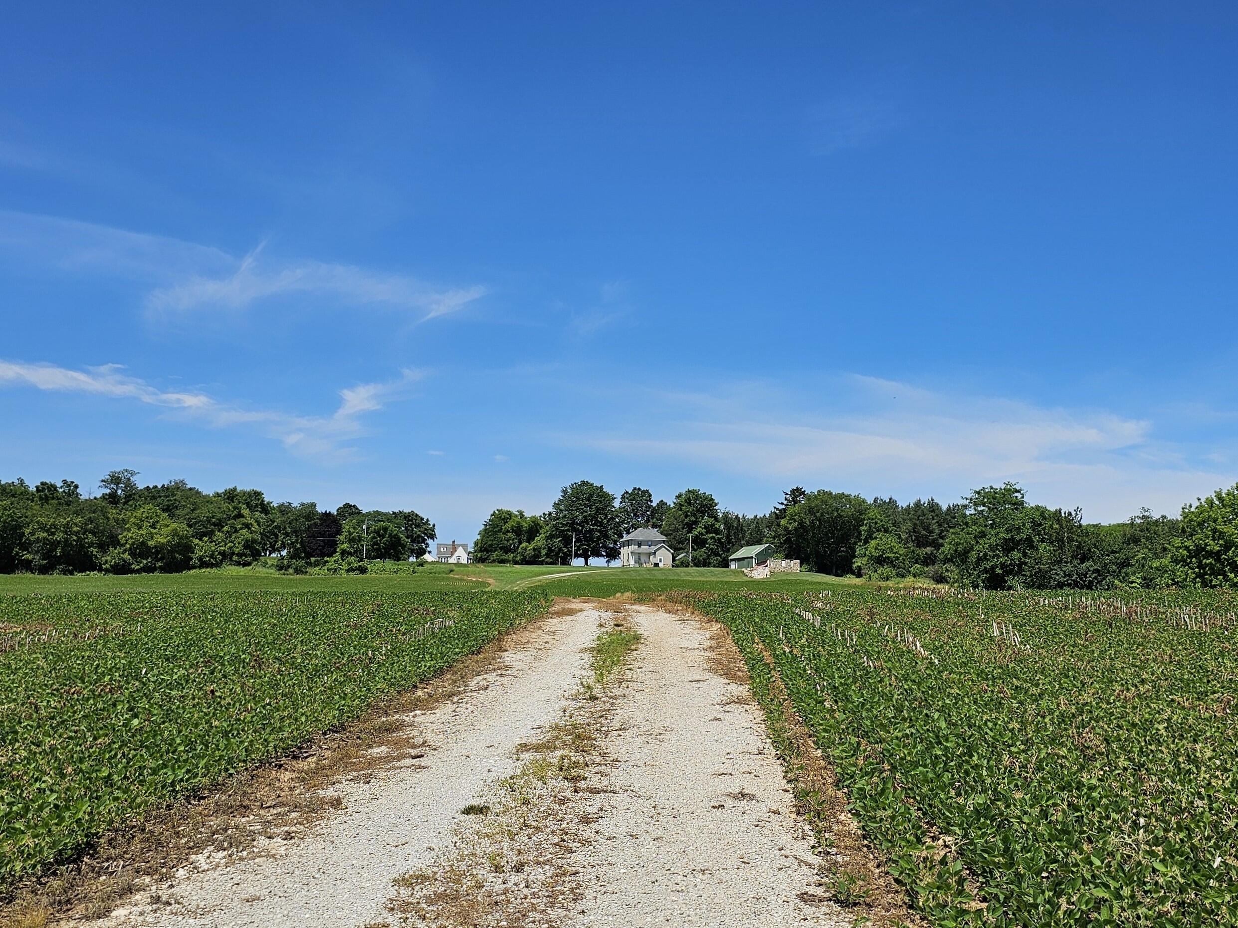 Wisconsin Lake Home for sale (MLS#: 1881339) at W240S10240  Castle Rd, in Vernon, Wisconsin. (16 of 34)