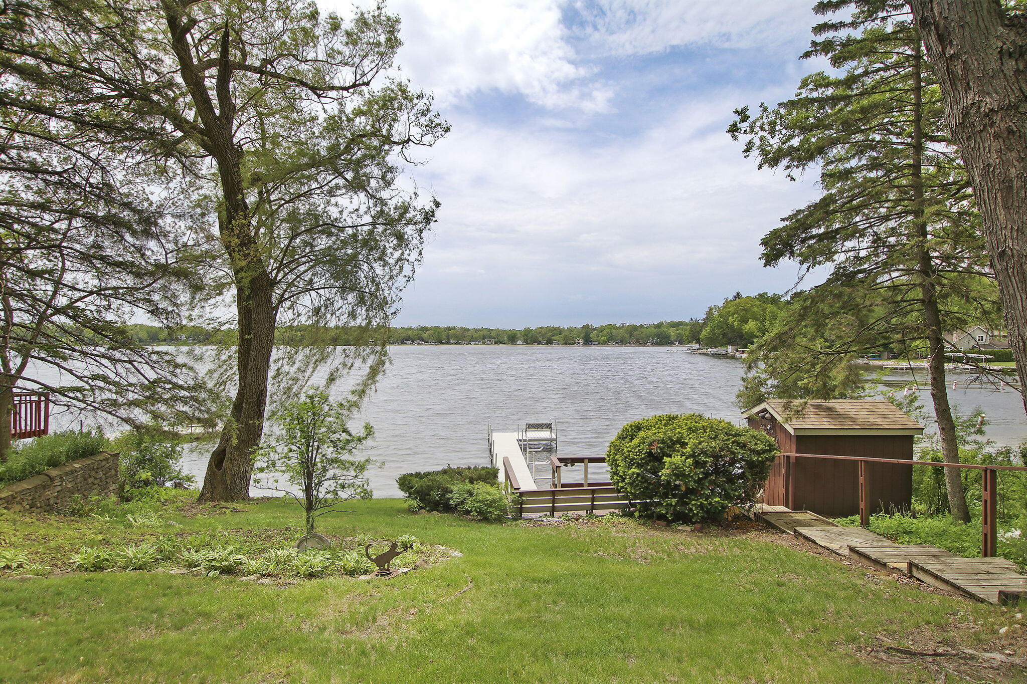 Wisconsin Lake Home for sale (MLS#: 1881657) at 33625  Contour Dr, in Burlington, Wisconsin. (1 of 39)