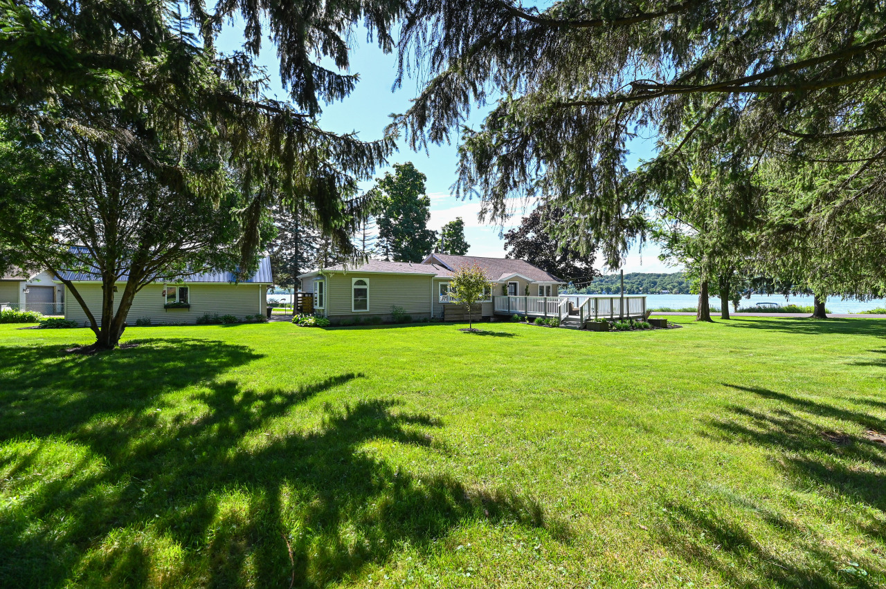 Wisconsin Lake Home for sale (MLS#: 1882145) at W4140  Lake Shore Dr, in Geneva, Wisconsin. (46 of 48)