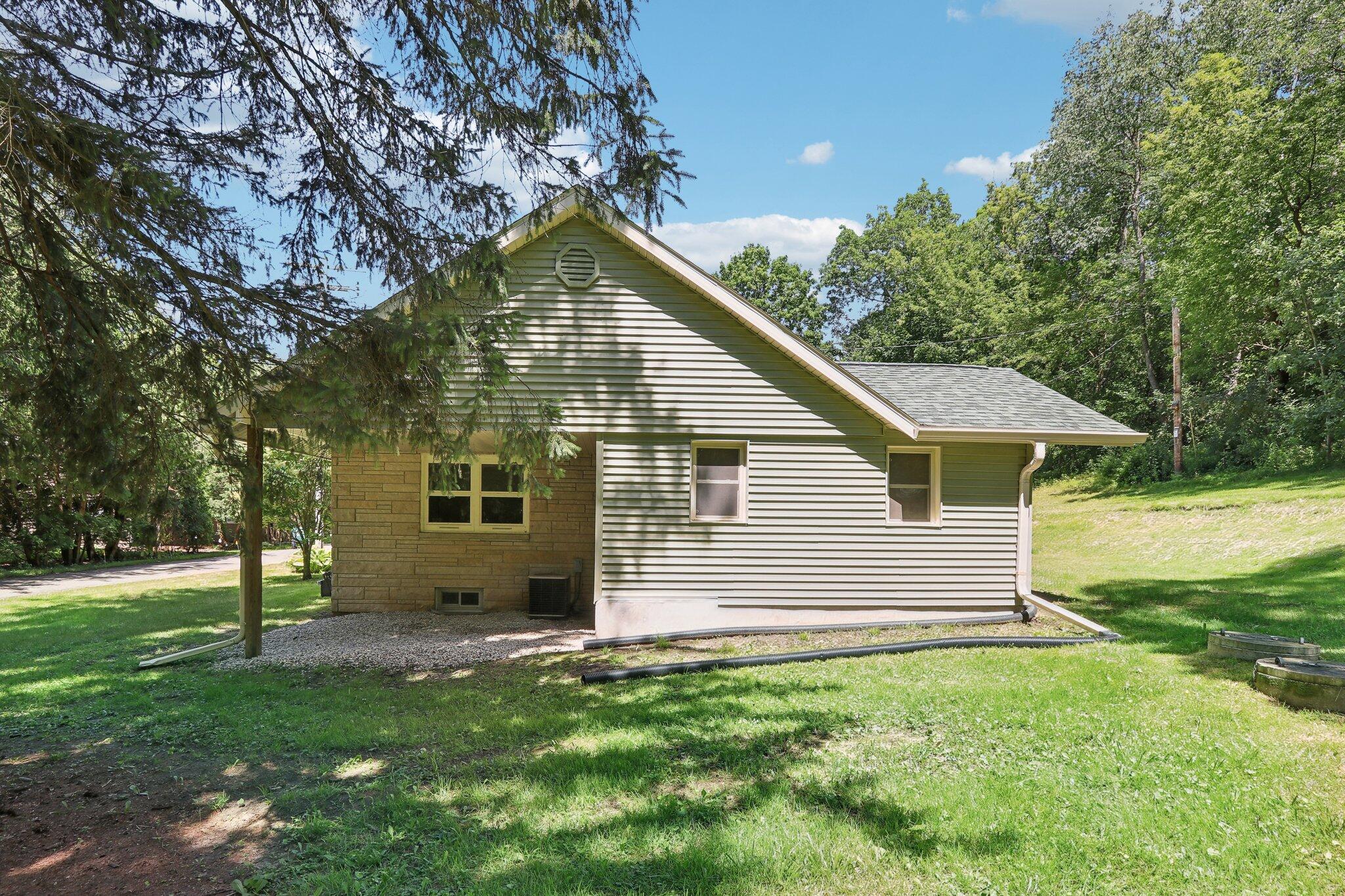 Wisconsin Lake Home for sale (MLS#: 1882657) at N9198  Ravine Dr, in East Troy, Wisconsin. (33 of 50)