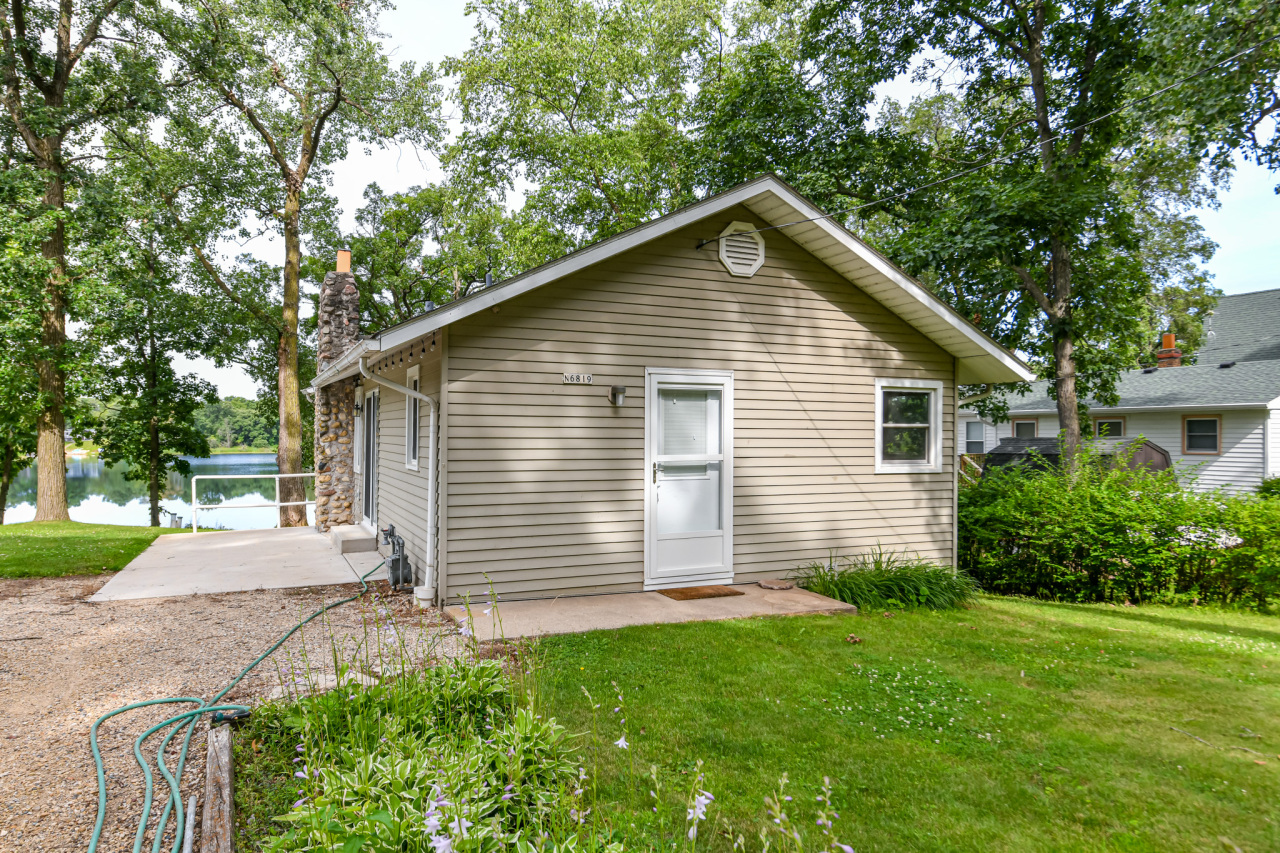 Wisconsin Lake Home for sale (MLS#: 1882765) at N6819  Lake Dr, in Richmond, Wisconsin. (8 of 46)