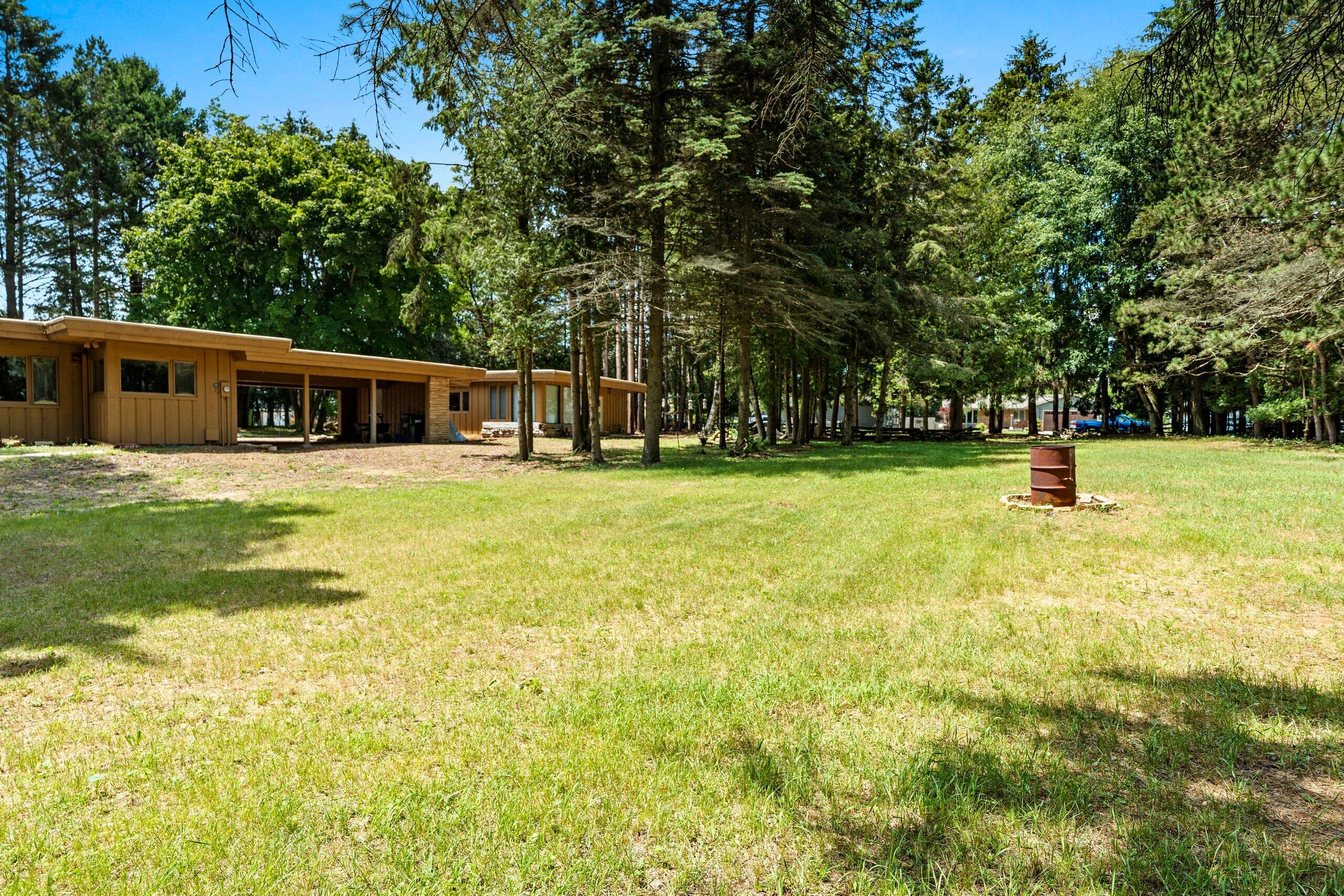 Wisconsin Lake Home for sale (MLS#: 1883117) at 3705  Adams St, in Two Rivers, Wisconsin. (49 of 63)