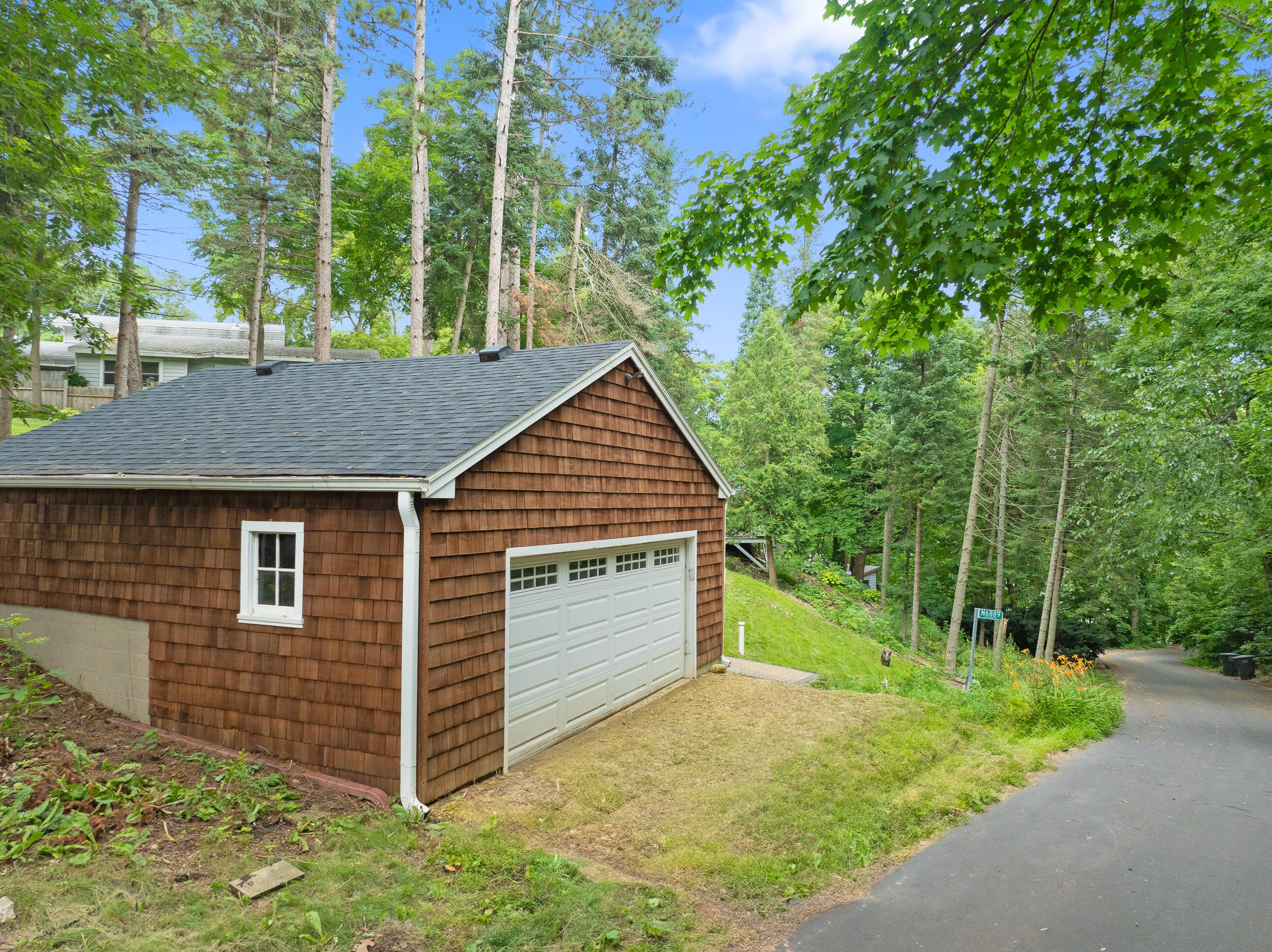 Wisconsin Lake Home for sale (MLS#: 1883345) at N6889  Lakeshore Dr, in Sugar Creek, Wisconsin. (42 of 60)