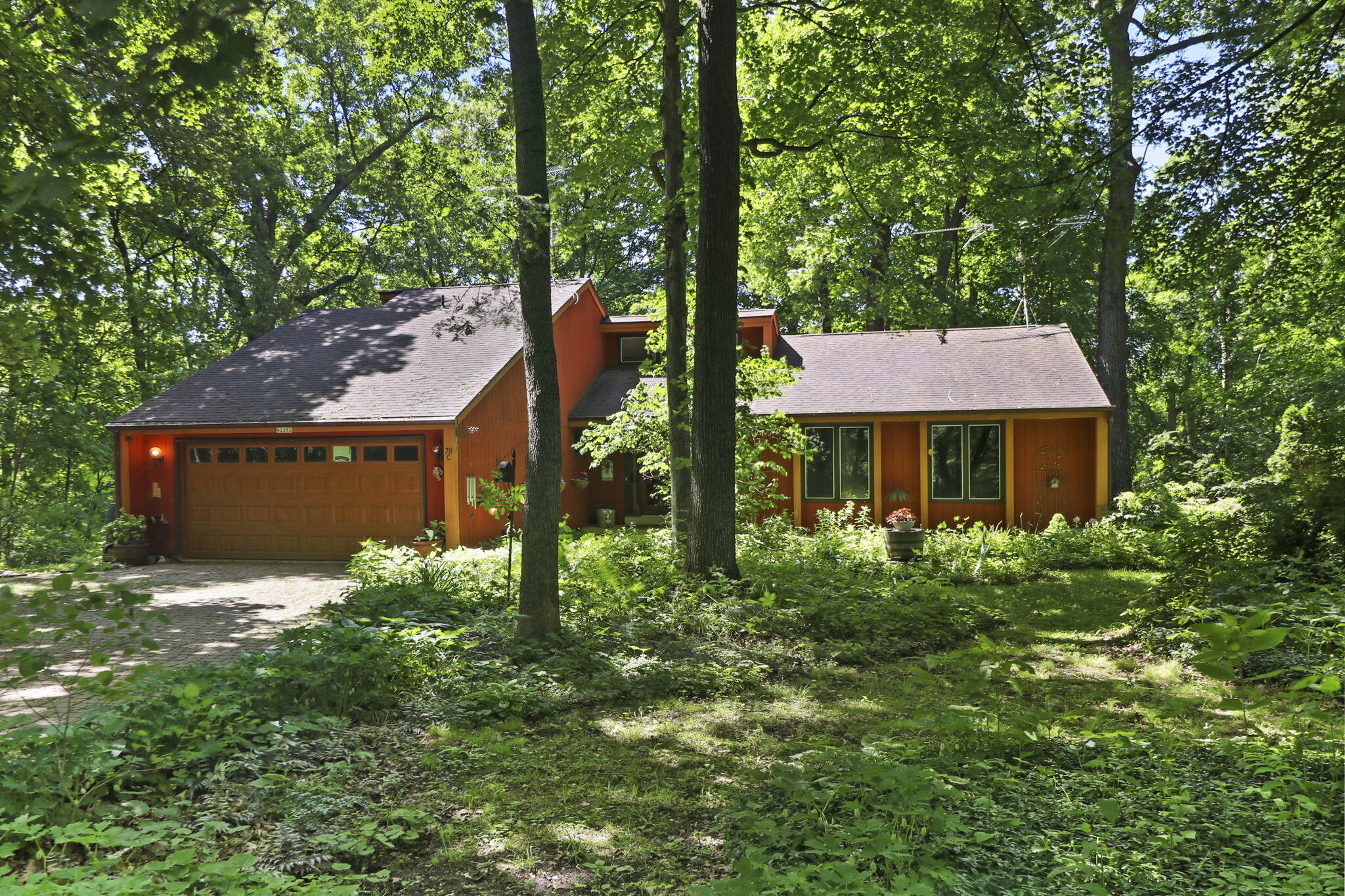 Wisconsin Lake Home for sale (MLS#: 1883563) at N2253  Bonnie Brae Ln, in Linn, Wisconsin. (1 of 4)