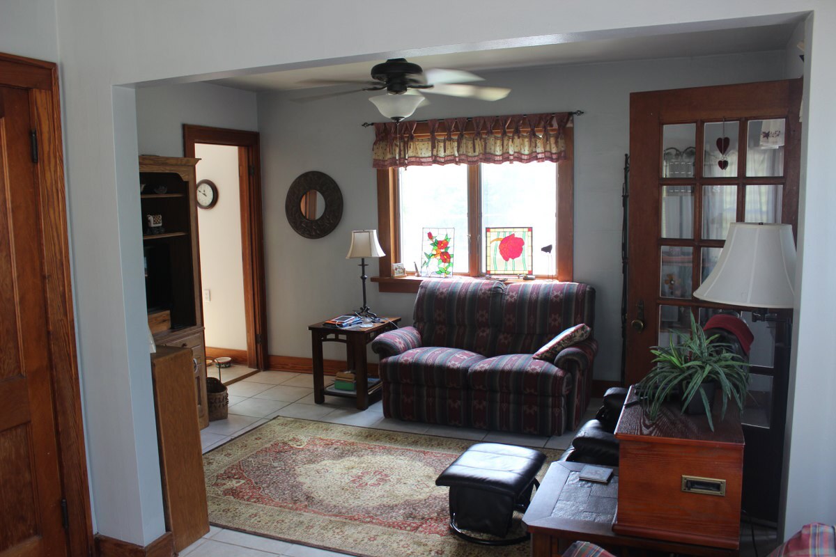 Wisconsin Lake Home for sale (MLS#: 1883589) at 507 E Main St, in Palmyra, Wisconsin. (6 of 26)