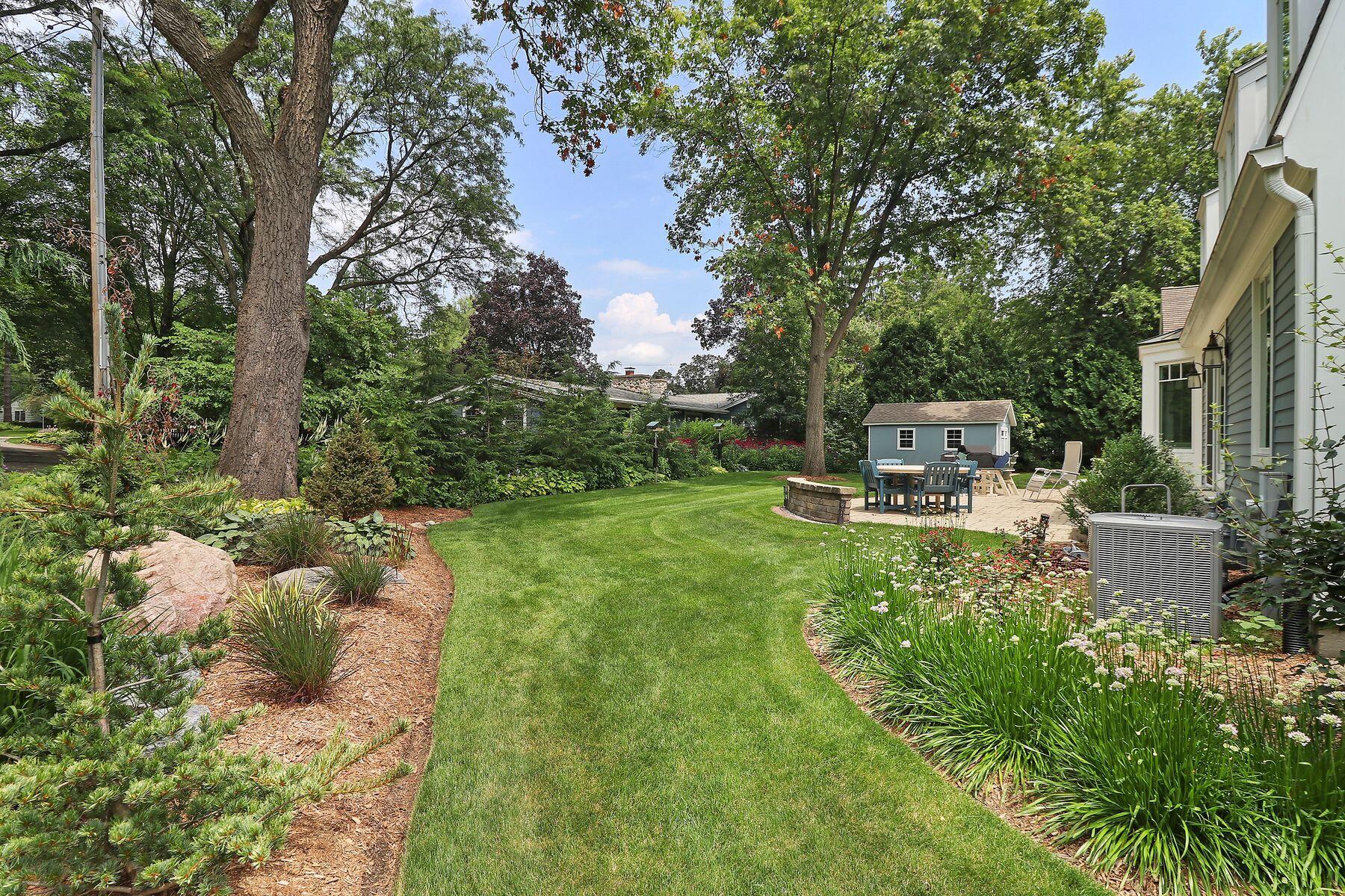 Wisconsin Lake Home for sale (MLS#: 1883756) at 1629  Evergreen Ln, in Lake Geneva, Wisconsin. (3 of 42)