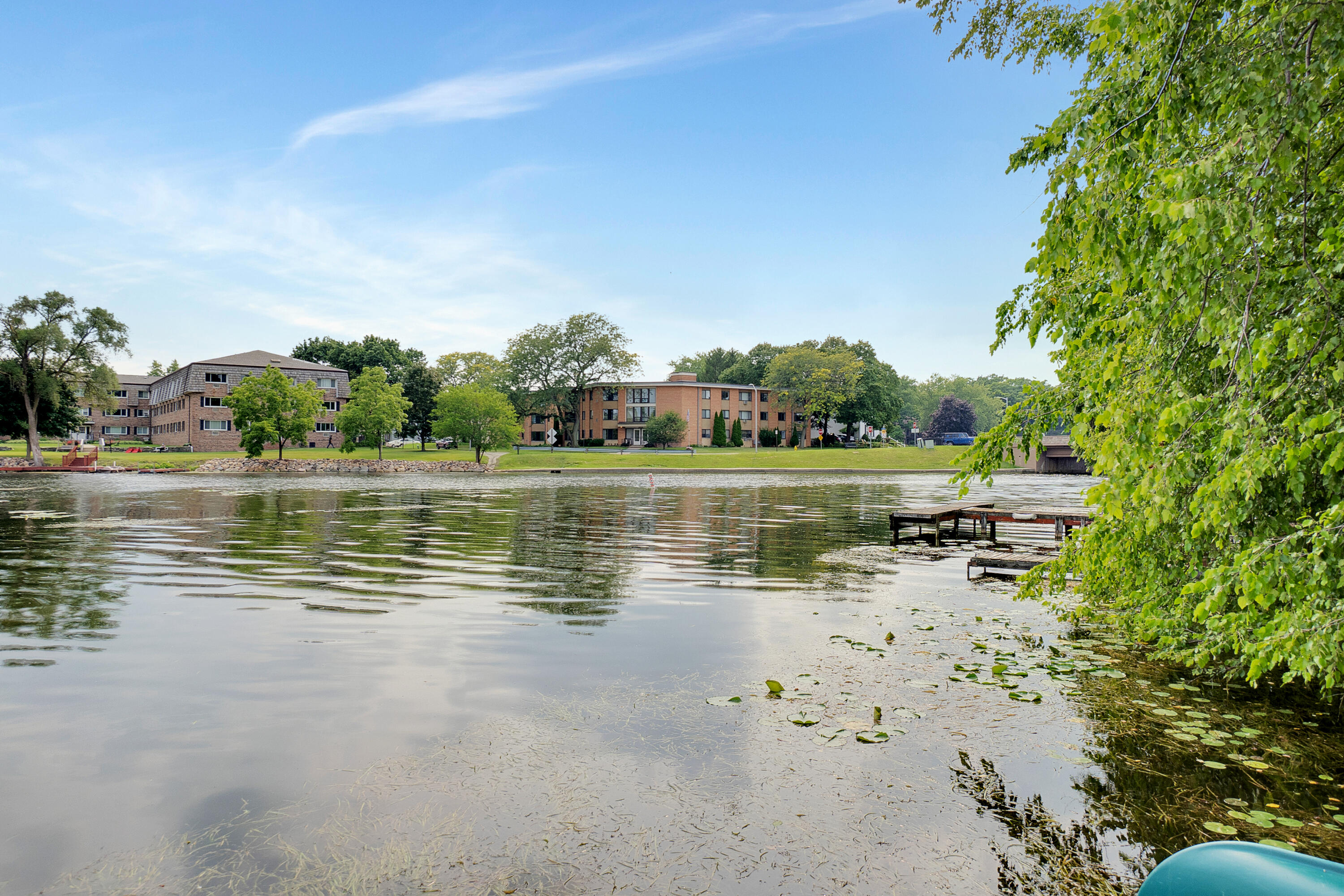 Wisconsin Lake Home for sale (MLS#: 1884856) at 623 E Anderson St, in Oconomowoc, Wisconsin. (7 of 28)