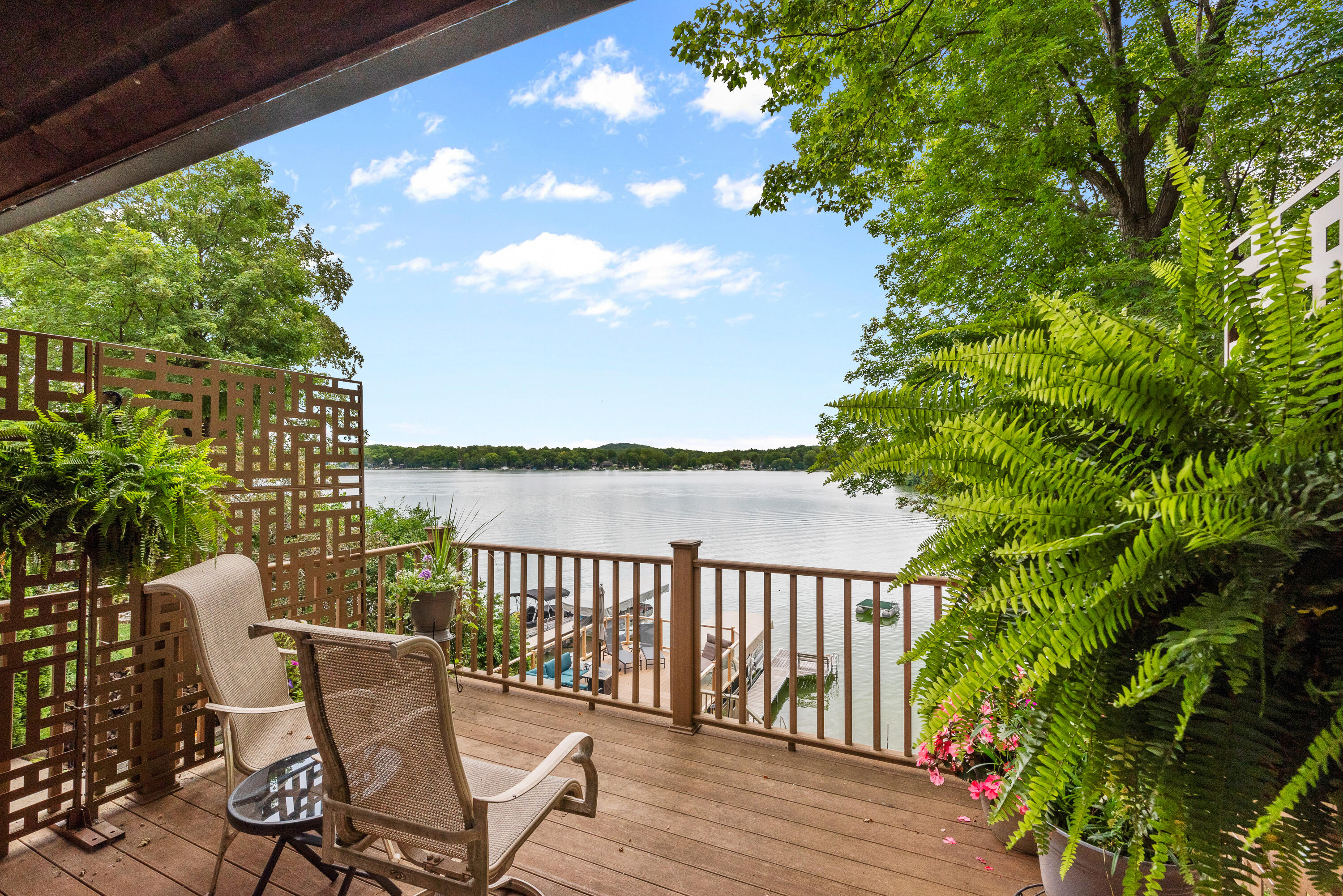 Wisconsin Lake Home for sale (MLS#: 1885069) at 5804 W Lake Dr, in West Bend, Wisconsin. (25 of 31)