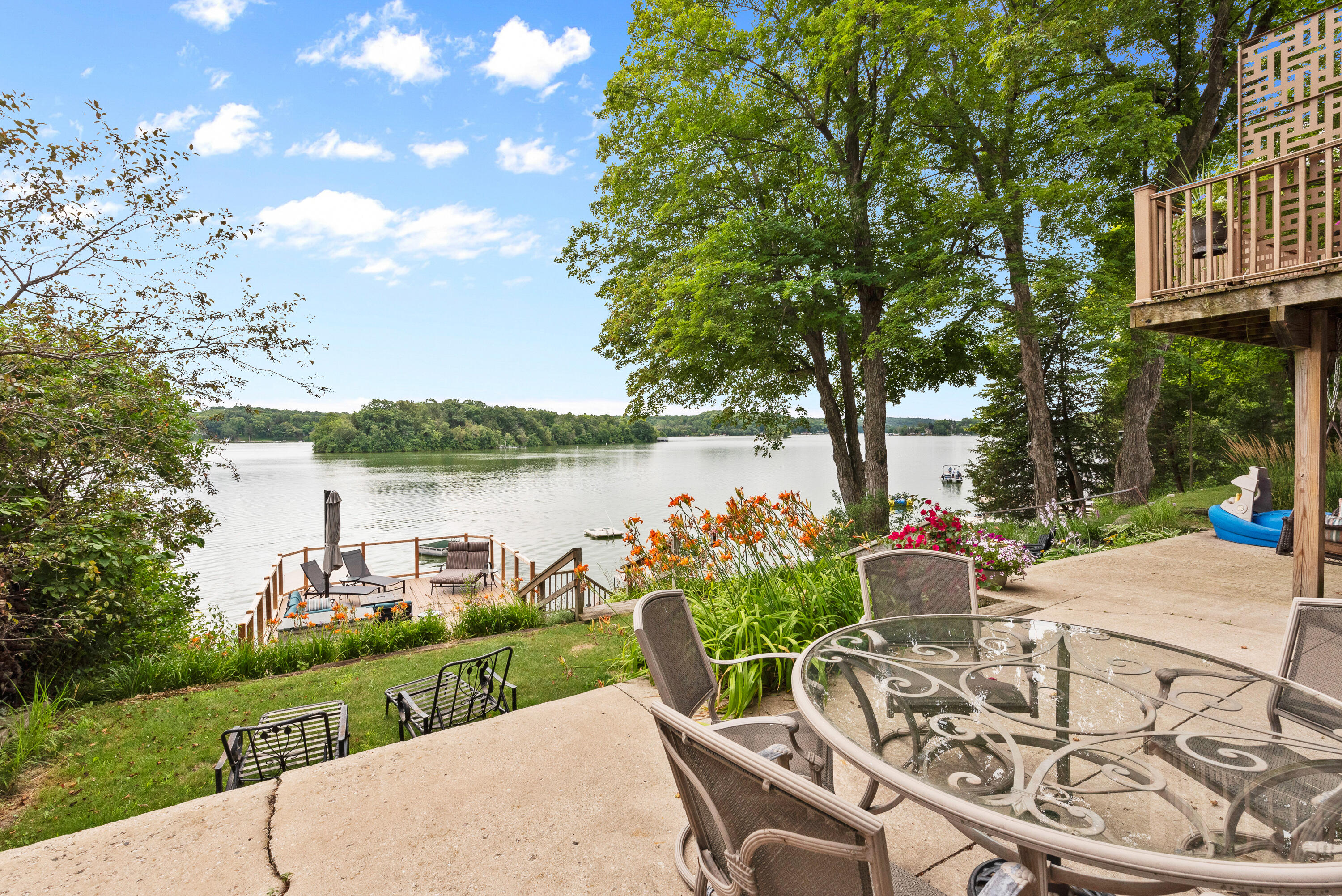 Wisconsin Lake Home for sale (MLS#: 1885069) at 5804 W Lake Dr, in West Bend, Wisconsin. (28 of 31)