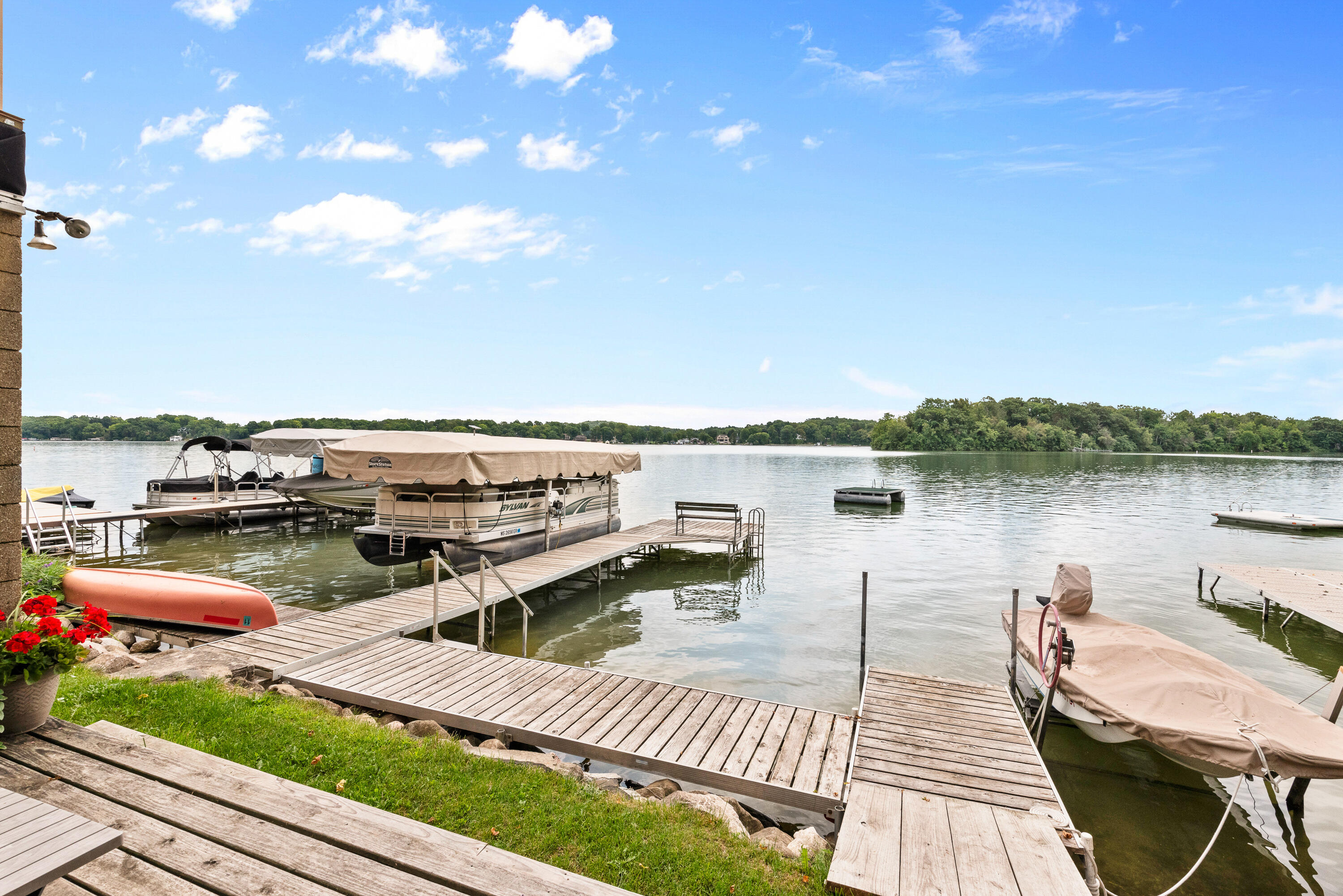 Wisconsin Lake Home for sale (MLS#: 1885069) at 5804 W Lake Dr, in West Bend, Wisconsin. (31 of 31)