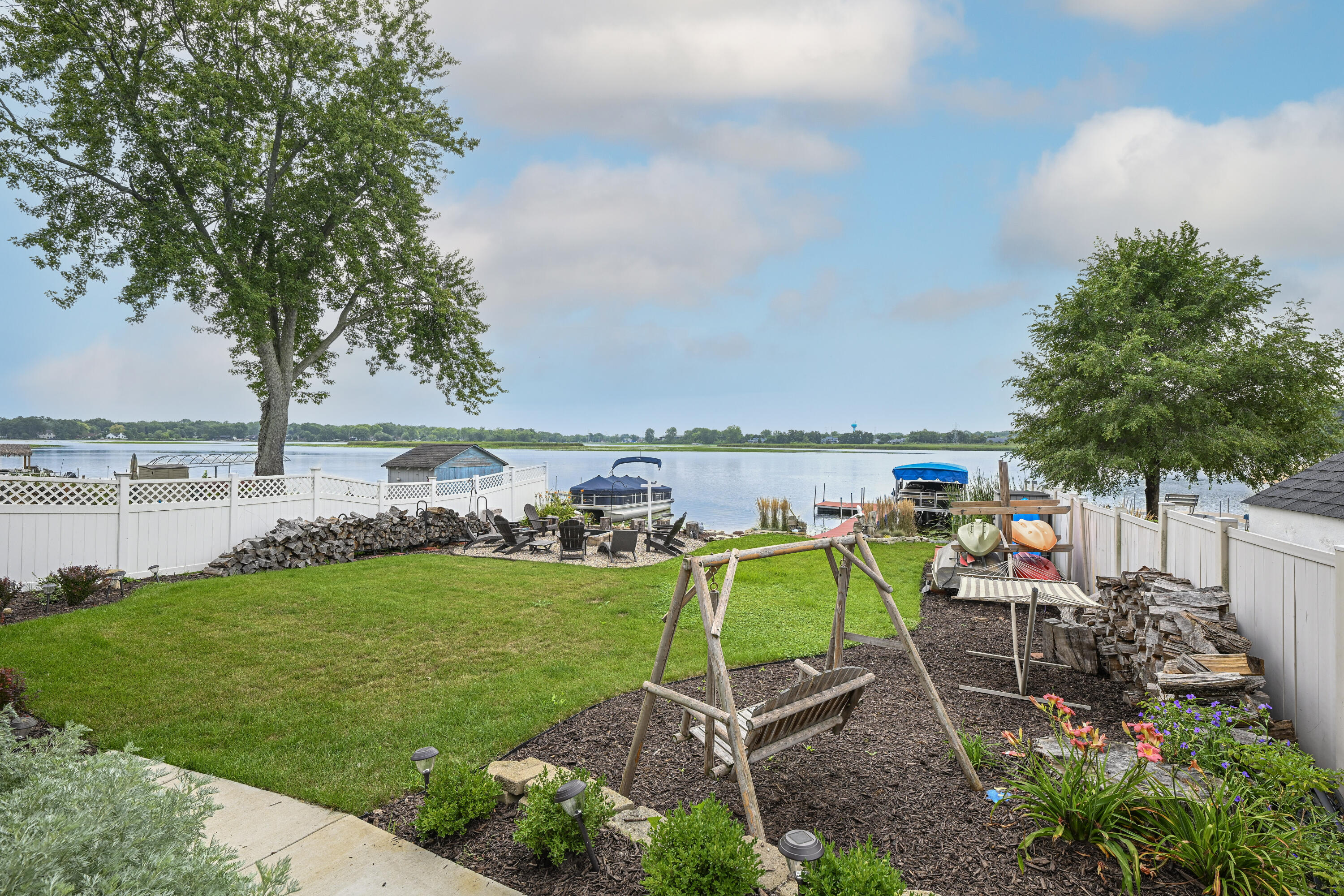 Wisconsin Lake Home for sale (MLS#: 1885701) at W300S10370  Lakeside Dr, in Mukwonago, Wisconsin. (23 of 30)