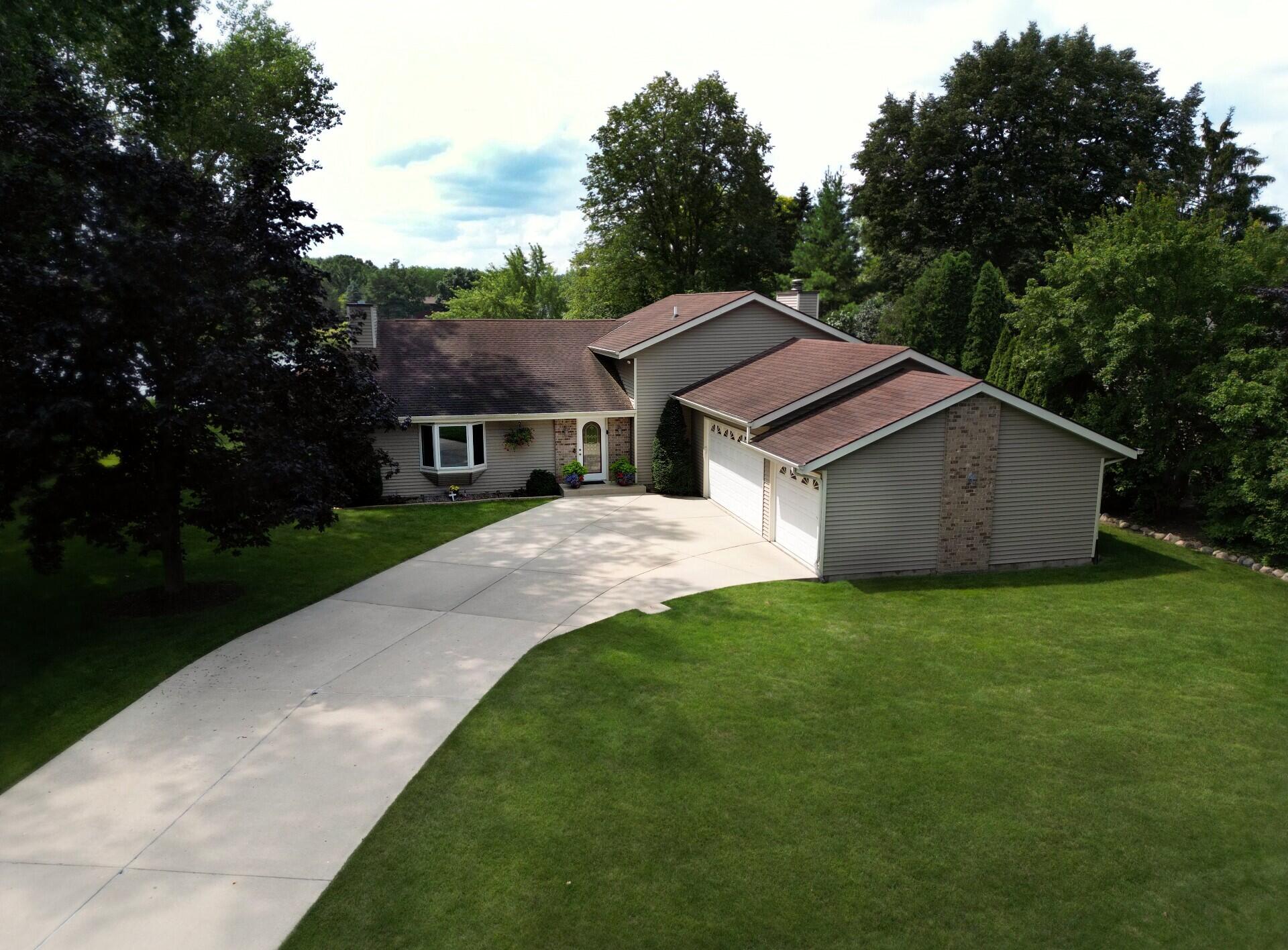 Wisconsin Lake Home for sale (MLS#: 1886175) at 11111  84th St, in Pleasant Prairie, Wisconsin. (28 of 35)