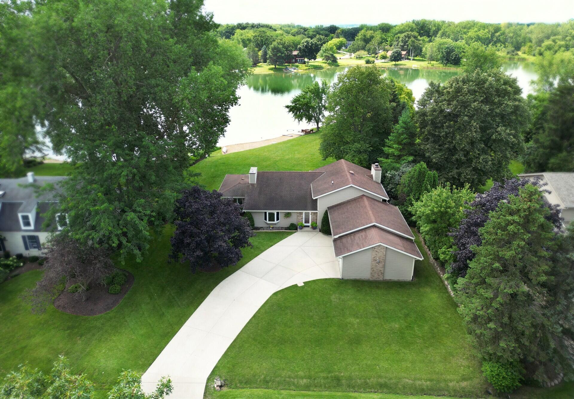 Wisconsin Lake Home for sale (MLS#: 1886175) at 11111  84th St, in Pleasant Prairie, Wisconsin. (30 of 35)