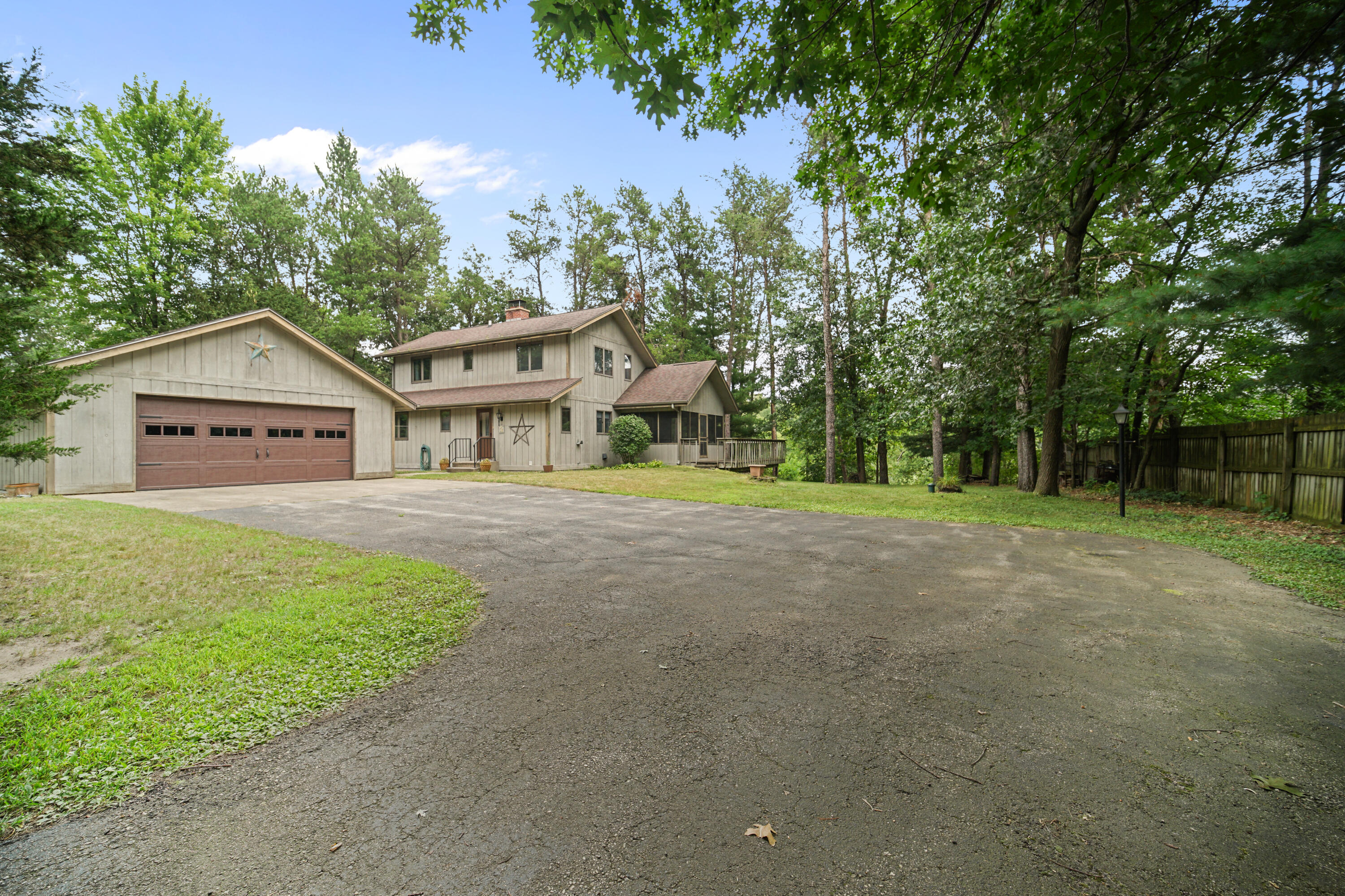 Wisconsin Lake Home for sale (MLS#: 1886647) at W771  Lake View Cir, in Decatur, Wisconsin. (4 of 50)