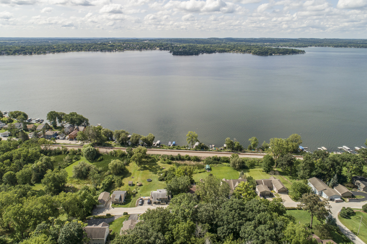 Wisconsin Lake Home for sale (MLS#: 1886960) at N39W27383  Hillside Grove Rd, in Pewaukee, Wisconsin. (50 of 50)