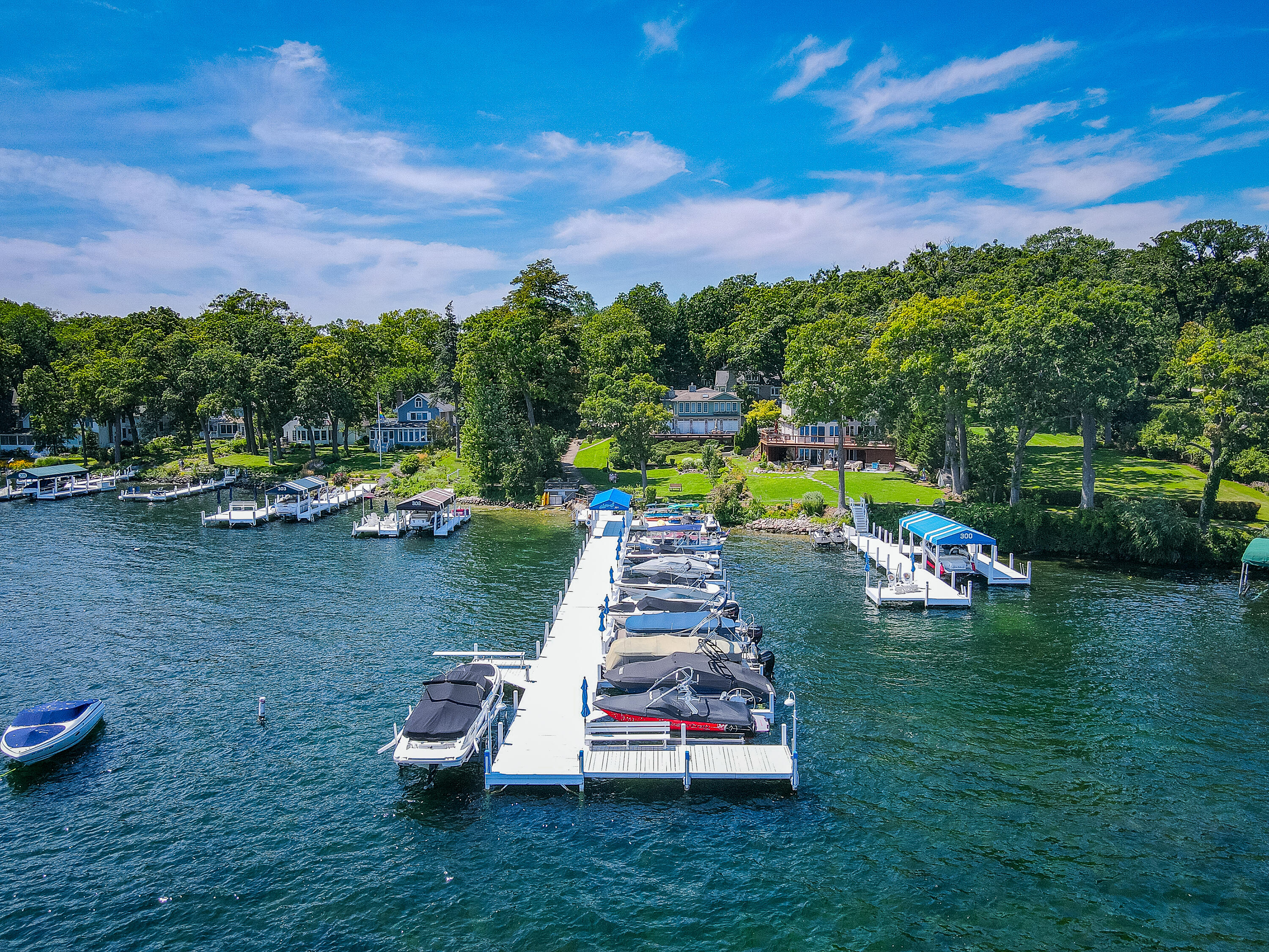 Wisconsin Lake Home for sale (MLS#: 1887093) at 82  Lwr Loch Vista Dr, in Williams Bay, Wisconsin. (49 of 56)