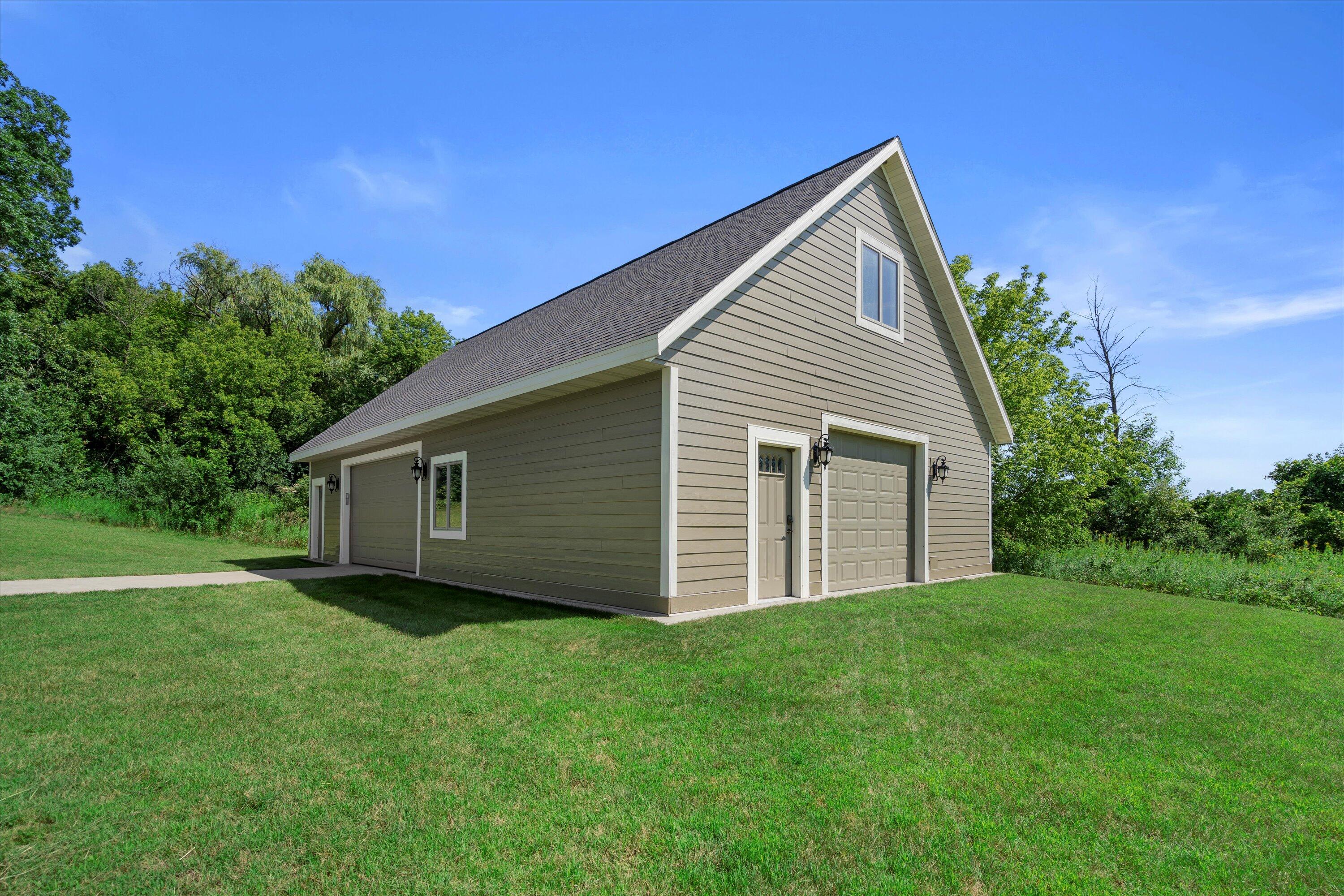 Wisconsin Lake Home for sale (MLS#: 1887145) at 2929  Mile View Rd, in West Bend, Wisconsin. (28 of 60)