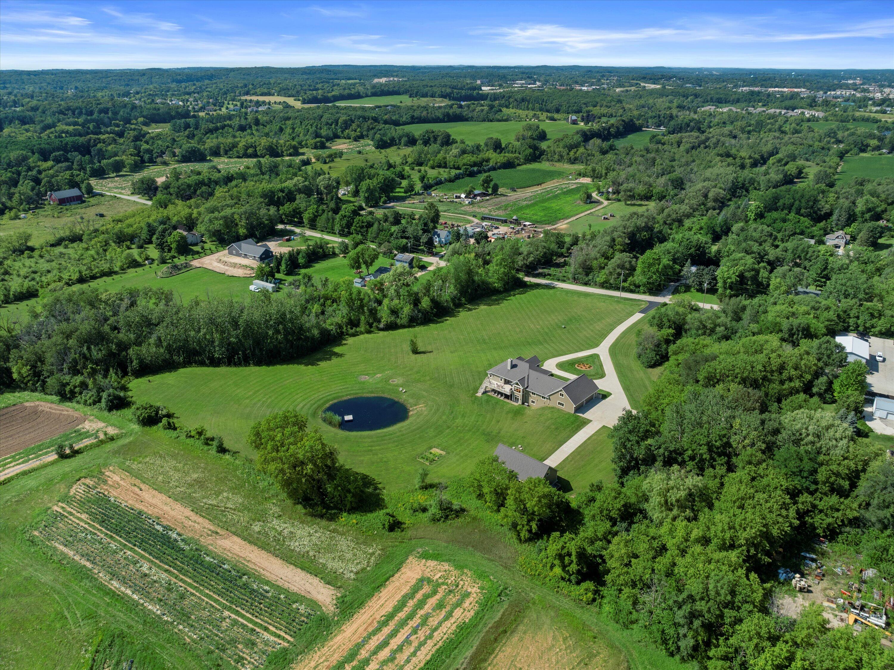 Wisconsin Lake Home for sale (MLS#: 1887145) at 2929  Mile View Rd, in West Bend, Wisconsin. (39 of 60)