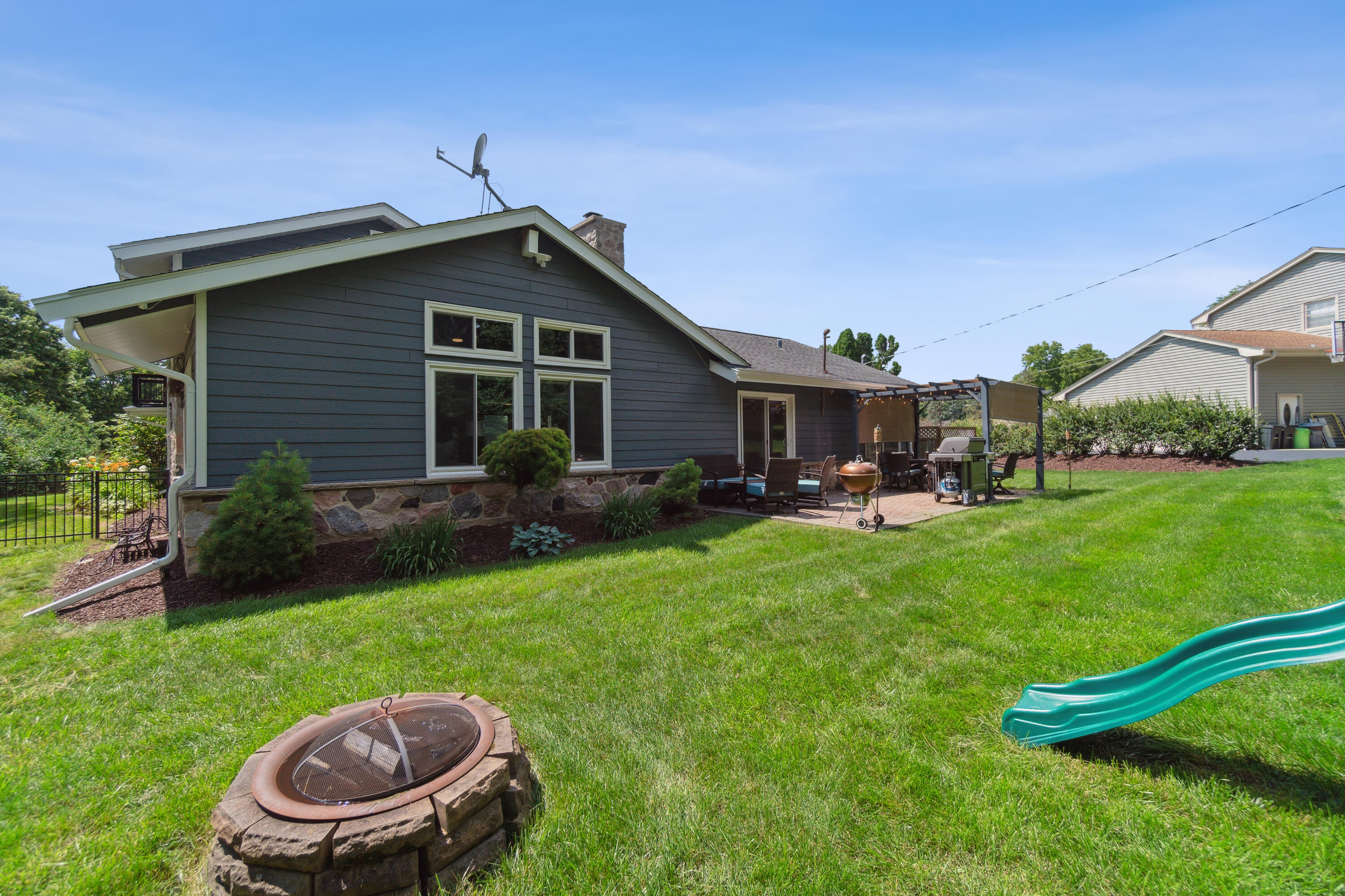 Wisconsin Lake Home for sale (MLS#: 1887341) at 3460 N 169th St, in Brookfield, Wisconsin. (44 of 53)