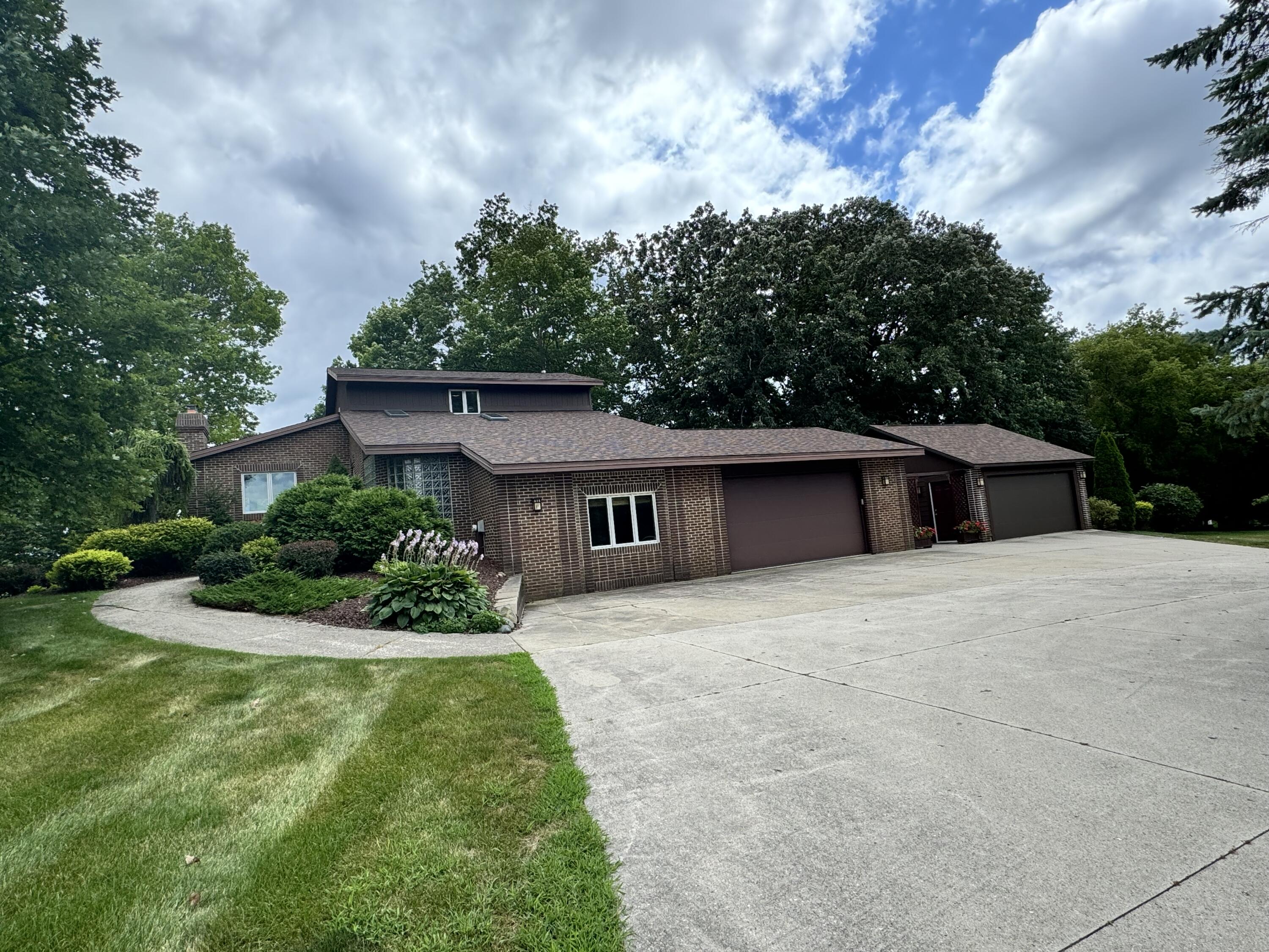 Wisconsin Lake Home for sale (MLS#: 1887360) at 1555  River Bend Rd, in Grafton, Wisconsin. (1 of 66)