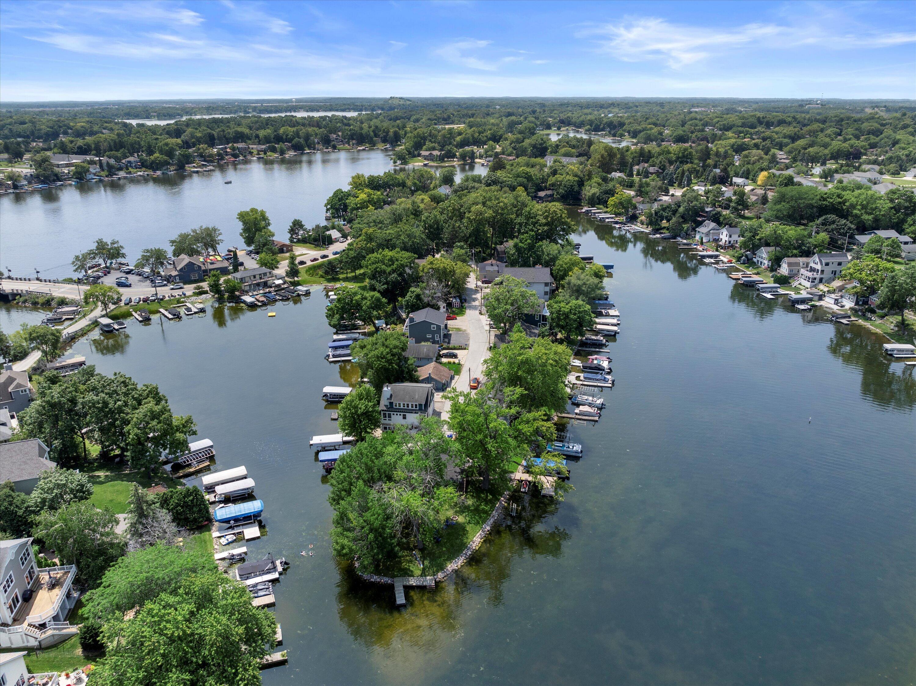 Wisconsin Lake Home for sale (MLS#: 1887444) at W351N5316  Road C -, in Oconomowoc, Wisconsin. (42 of 46)