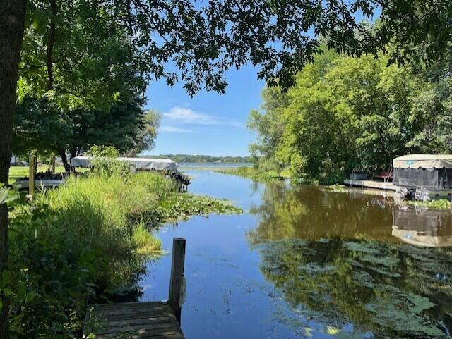 Wisconsin Lake Home for sale (MLS#: 1887450) at 3249  Sylvester Dr, in Delafield, Wisconsin. (2 of 44)