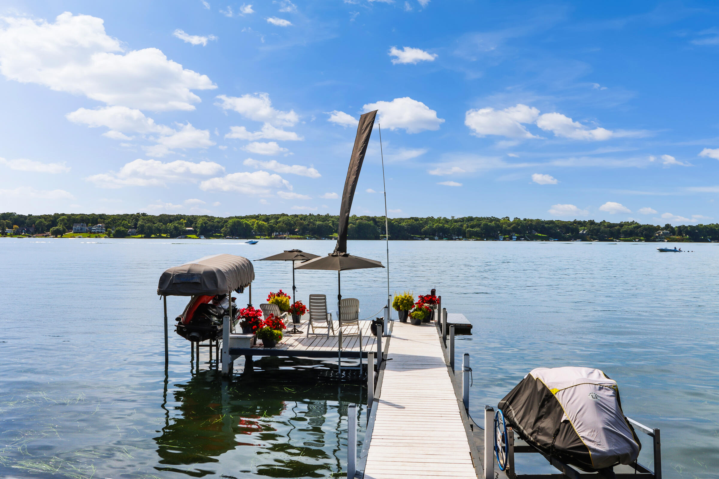 Wisconsin Lake Home for sale (MLS#: 1887610) at 2348  North Shore Dr, in Delavan, Wisconsin. (6 of 53)