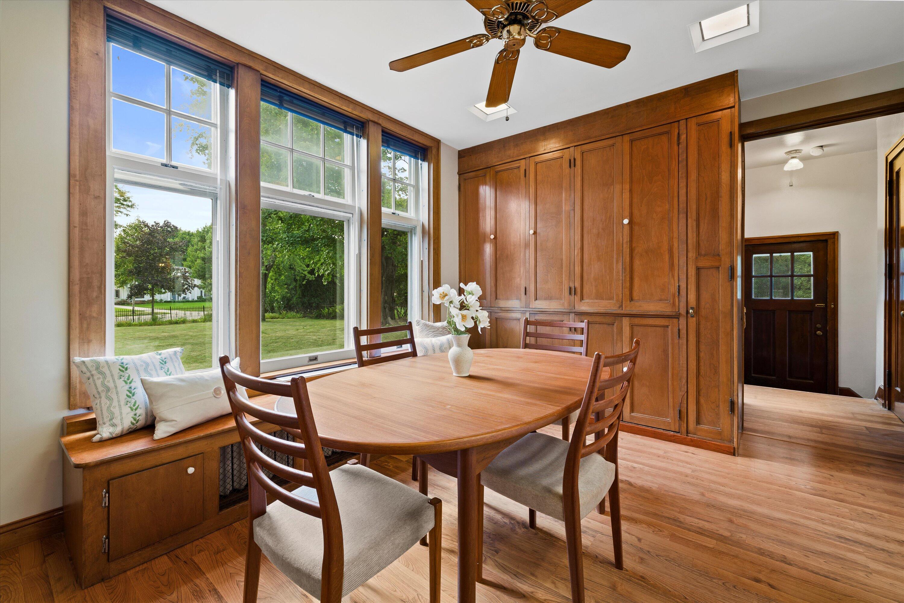 Wisconsin Lake Home for sale (MLS#: 1887952) at 4408 N Lake Dr, in Shorewood, Wisconsin. (22 of 27)