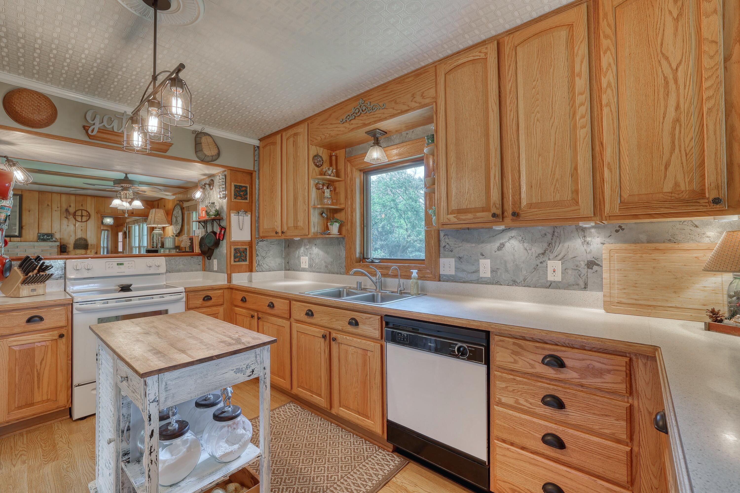 Wisconsin Lake Home for sale (MLS#: 1887985) at W359S1850  Highway 67 -, in Ottawa, Wisconsin. (11 of 59)