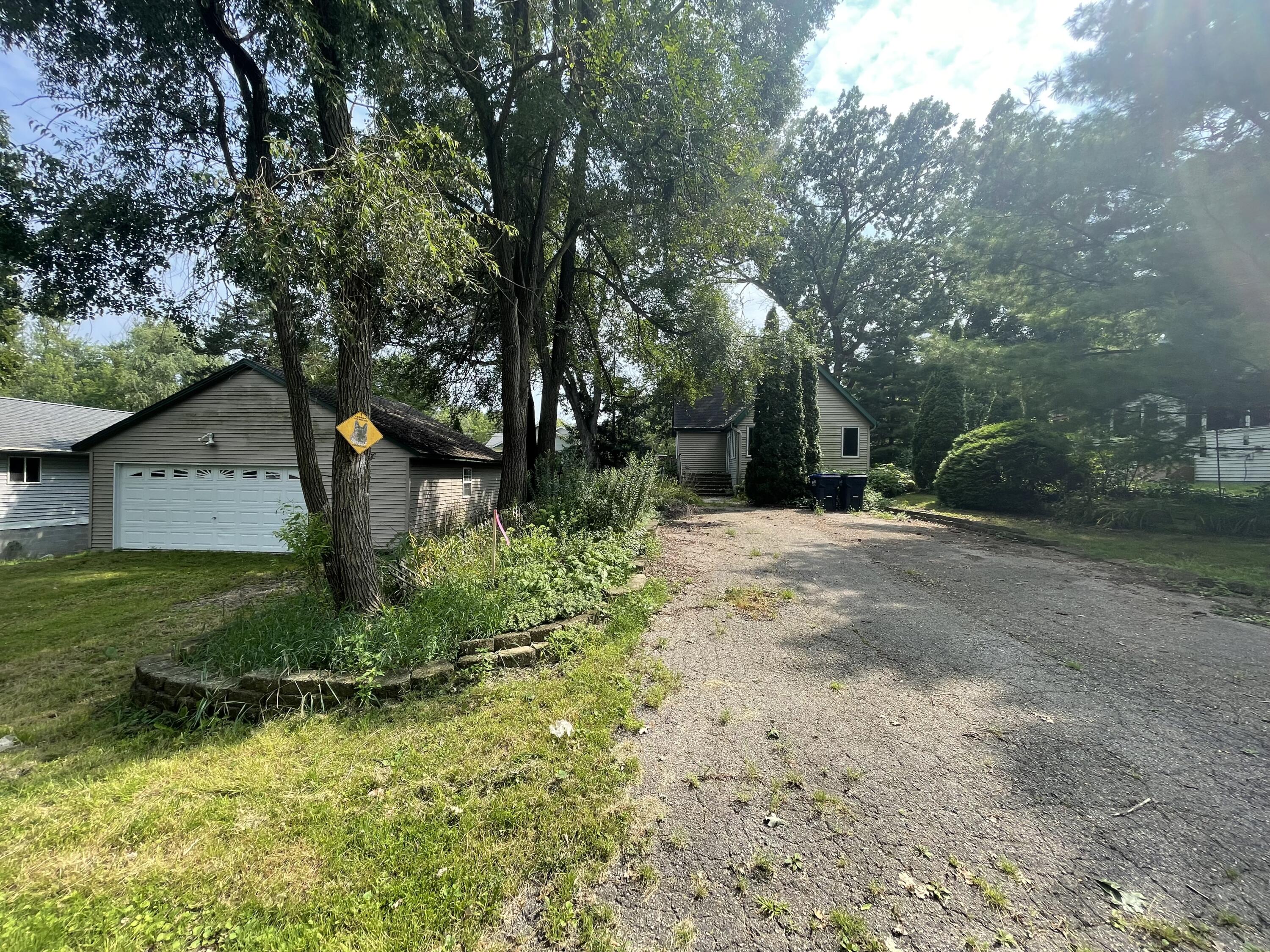 Wisconsin Lake Home for sale (MLS#: 1888039) at 318  Lake Shore Dr, in Albion, Wisconsin. (1 of 18)