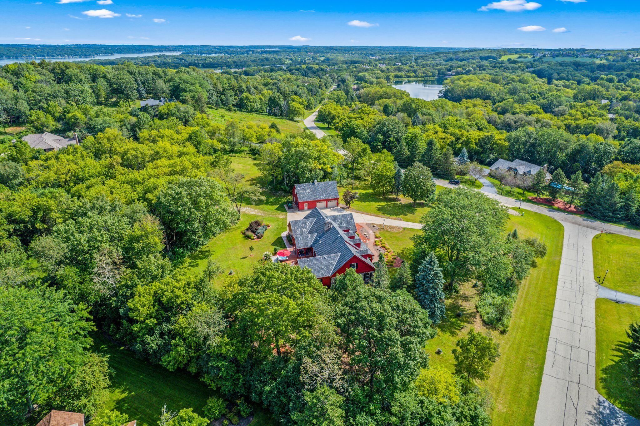 Wisconsin Lake Home for sale (MLS#: 1888168) at W297N931  Kings Way, in Waukesha, Wisconsin. (52 of 53)