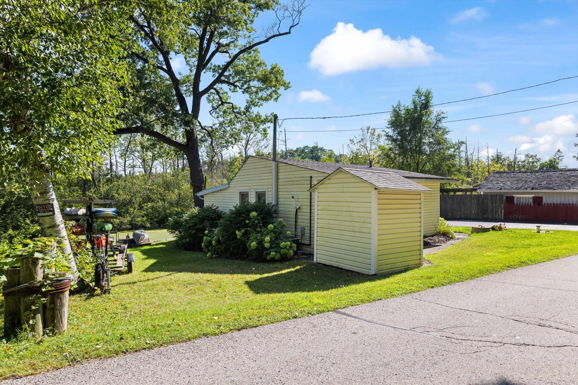 Wisconsin Lake Home for sale (MLS#: 1888267) at W1283  Beach Rd, in East Troy, Wisconsin. (4 of 20)