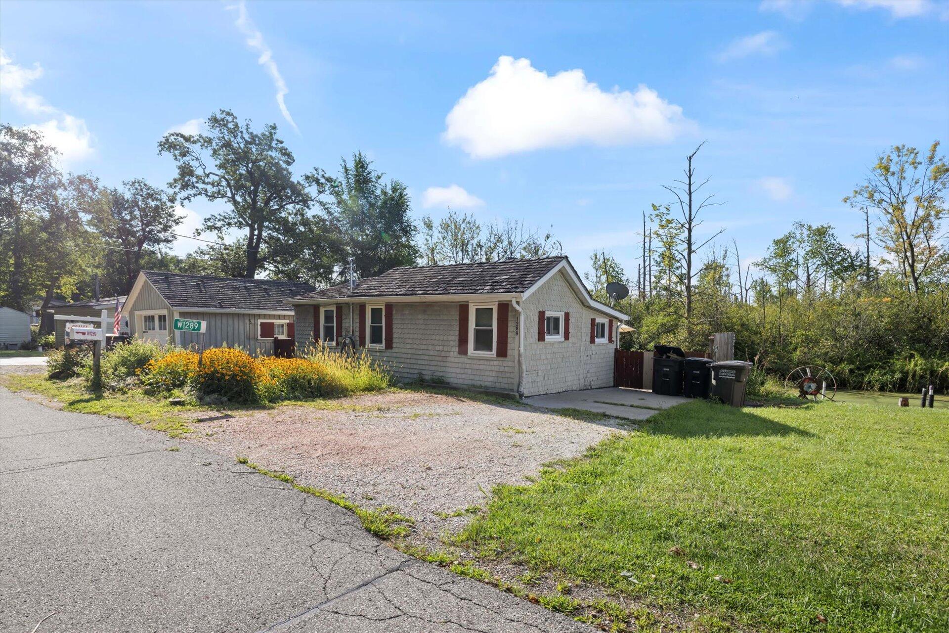 Wisconsin Lake Home for sale (MLS#: 1888269) at W1289  Beach Rd, in East Troy, Wisconsin. (5 of 19)