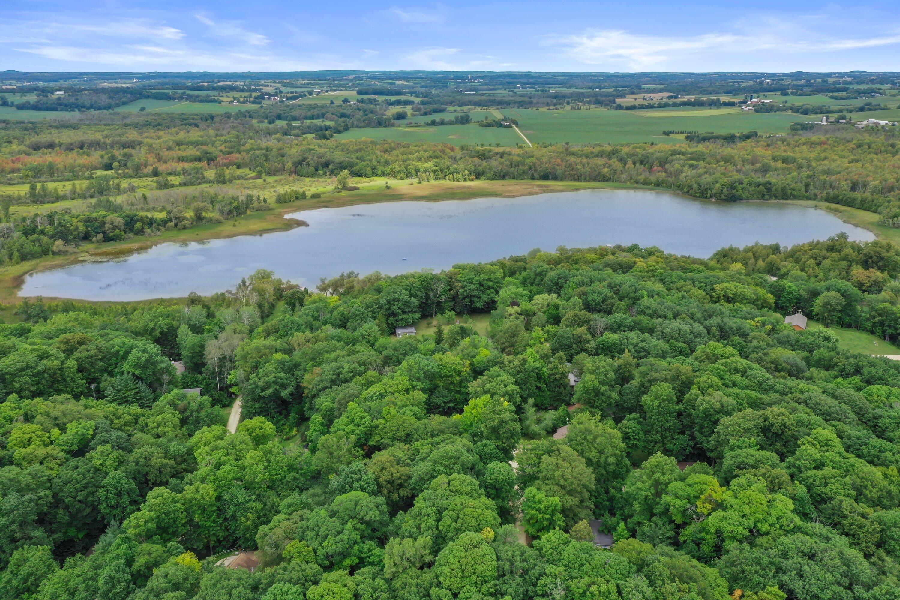 Wisconsin Lake Home for sale (MLS#: 1888301) at 8981  Hillcrest Rd, in Farmington, Wisconsin. (5 of 45)