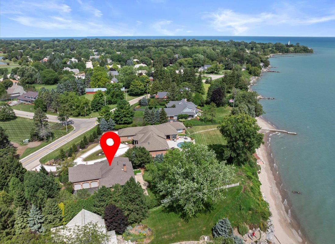 Wisconsin Lake Home for sale (MLS#: 1889061) at 4077  Lighthouse Dr, in Wind Point, Wisconsin. (3 of 44)