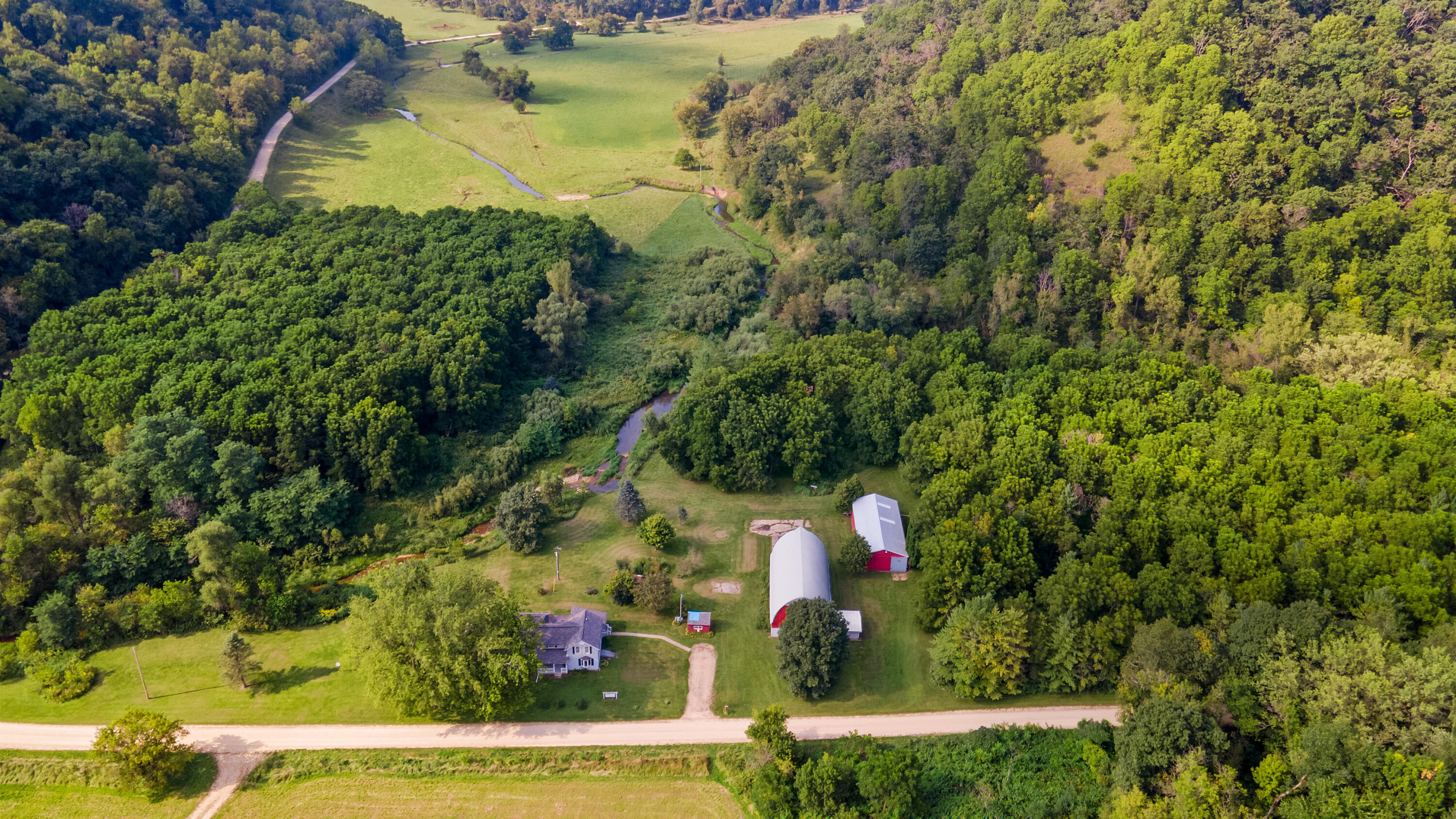 Wisconsin Lake Home for sale (MLS#: 1889133) at E2584  Bohland Hollow Rd, in Wheatland, Wisconsin. (3 of 59)