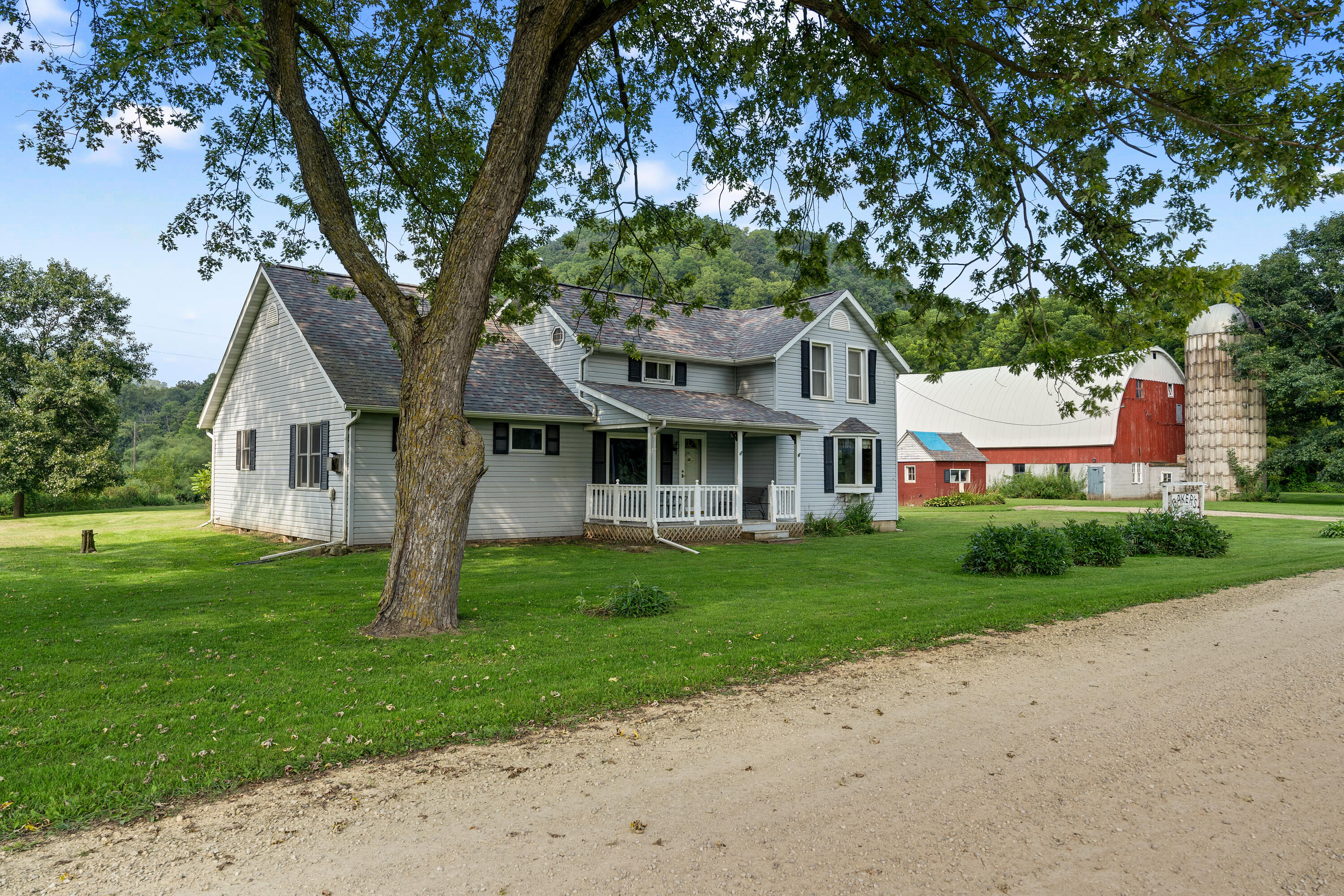 Wisconsin Lake Home for sale (MLS#: 1889133) at E2584  Bohland Hollow Rd, in Wheatland, Wisconsin. (10 of 59)