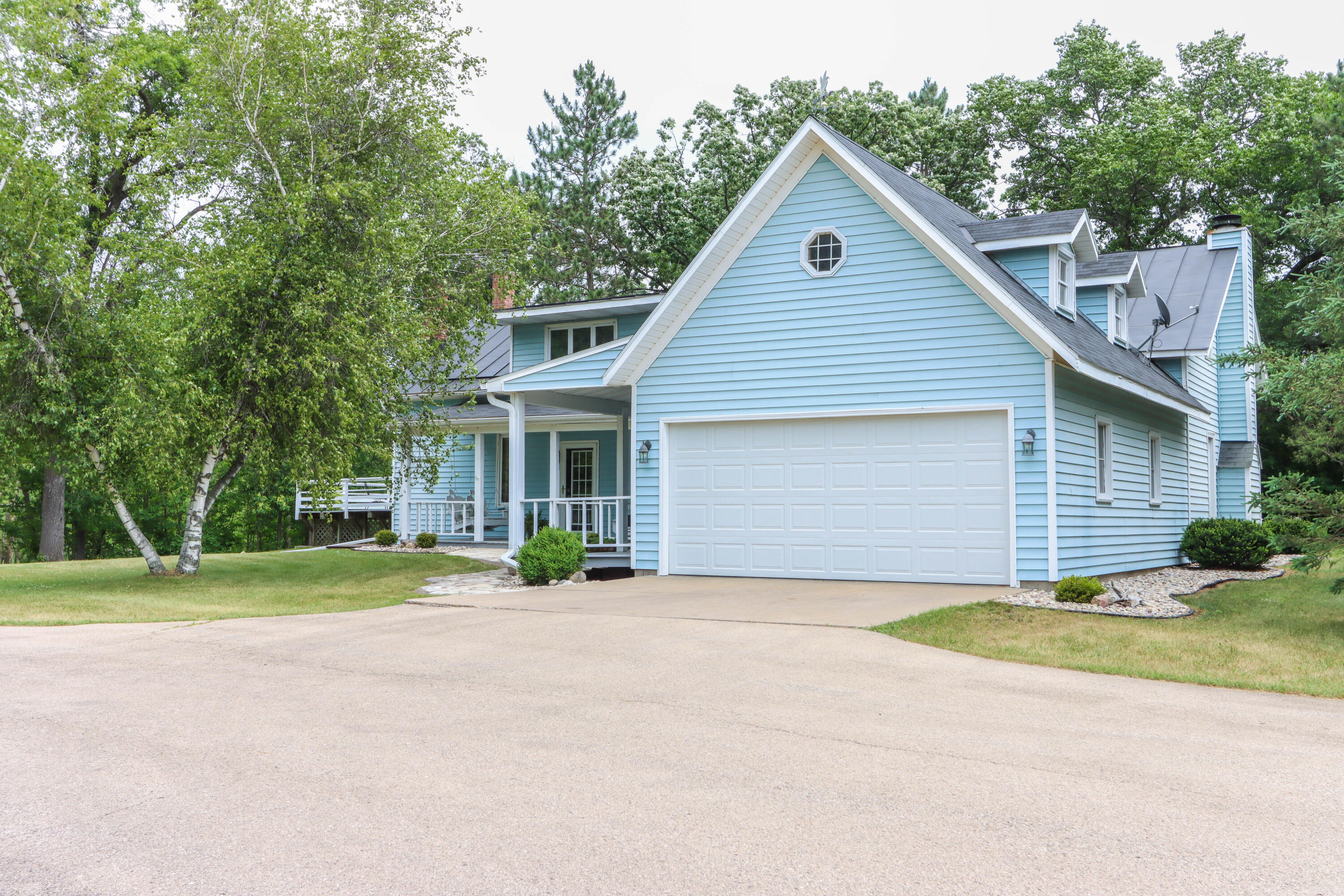 Wisconsin Lake Home for sale (MLS#: 1889143) at E1288  Frontage Rd, in Farmington, Wisconsin. (1 of 72)