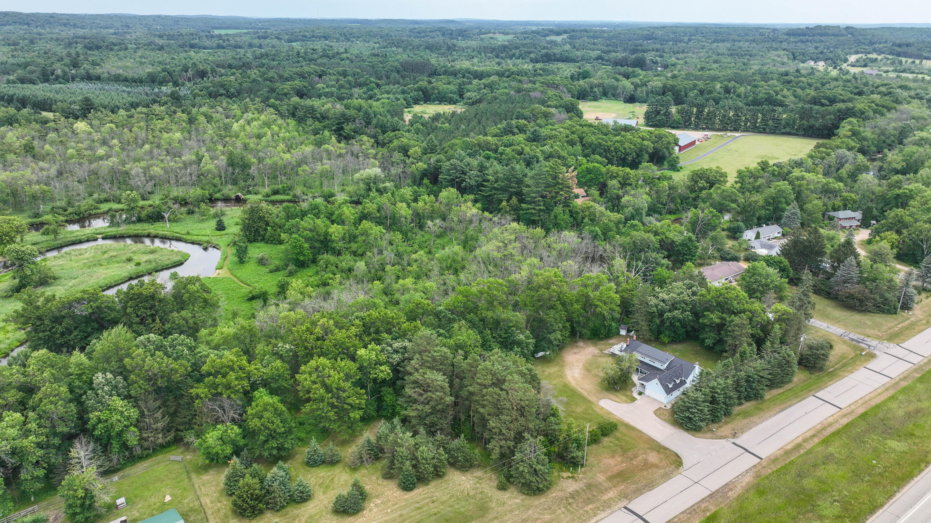 Wisconsin Lake Home for sale (MLS#: 1889143) at E1288  Frontage Rd, in Farmington, Wisconsin. (17 of 72)