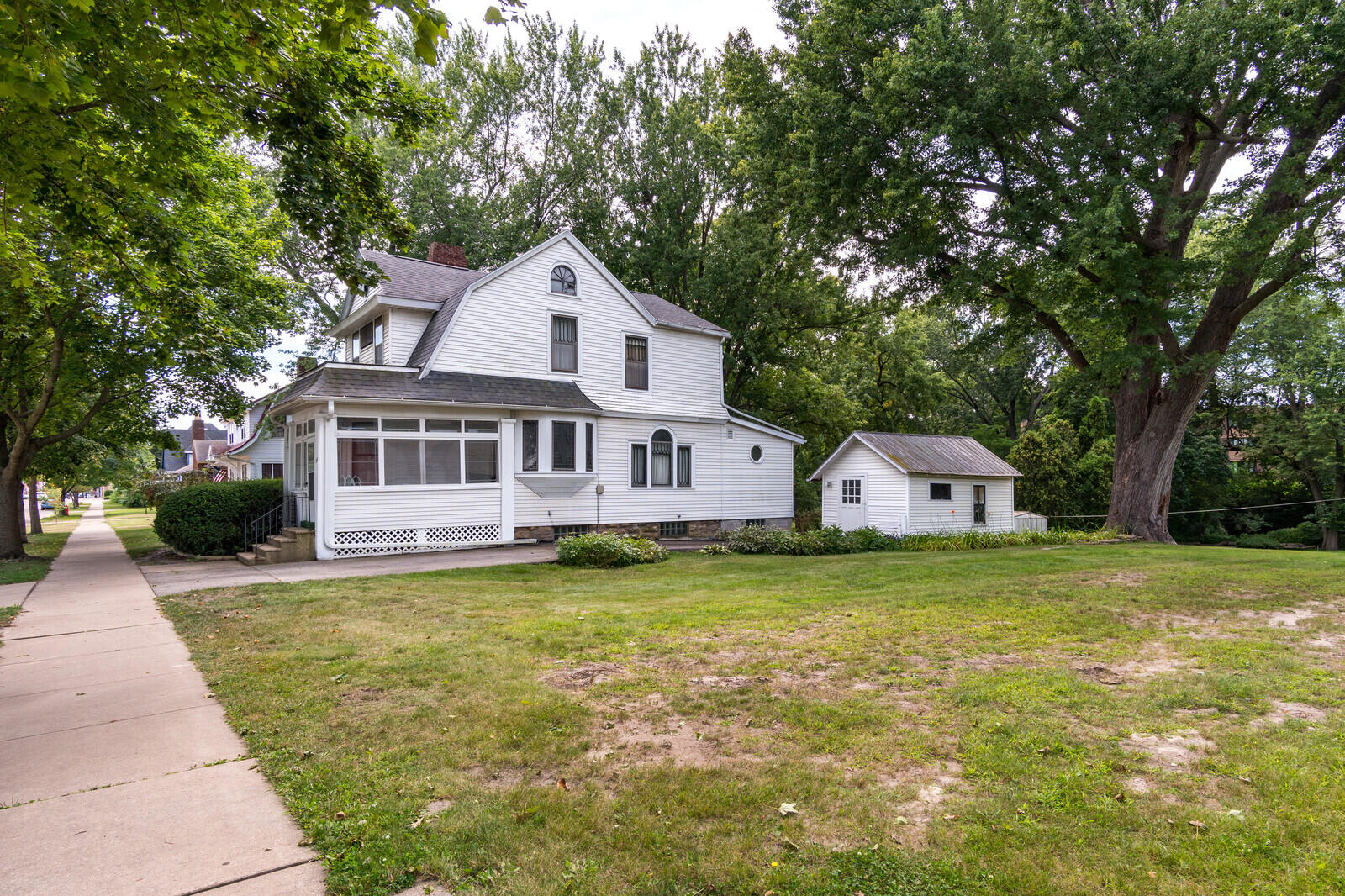 Wisconsin Lake Home for sale (MLS#: 1889437) at 314 N Water St, in Sparta, Wisconsin. (8 of 47)