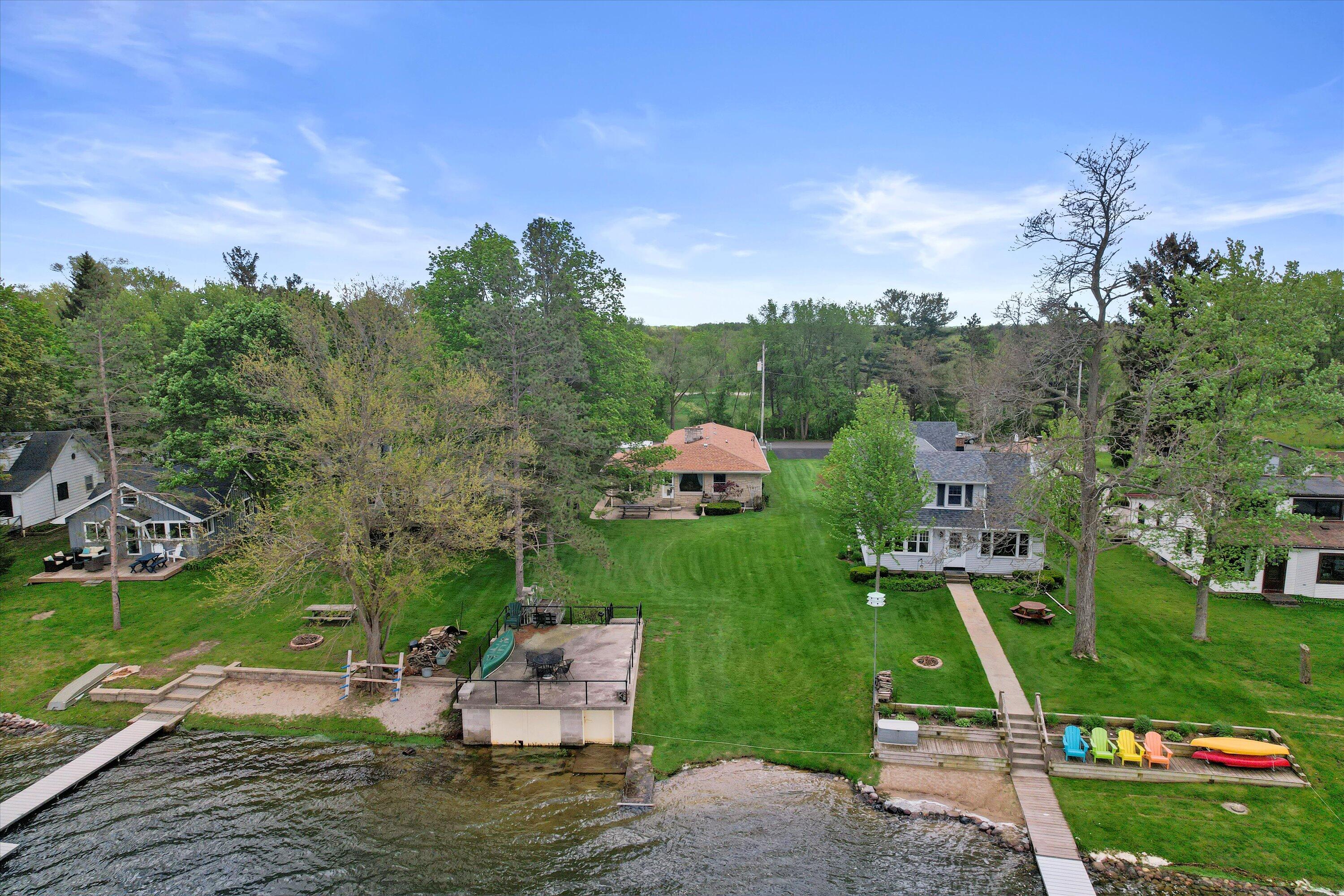 Wisconsin Lake Home for sale (MLS#: 1889659) at W858  Shorewood Dr, in East Troy, Wisconsin. (4 of 32)