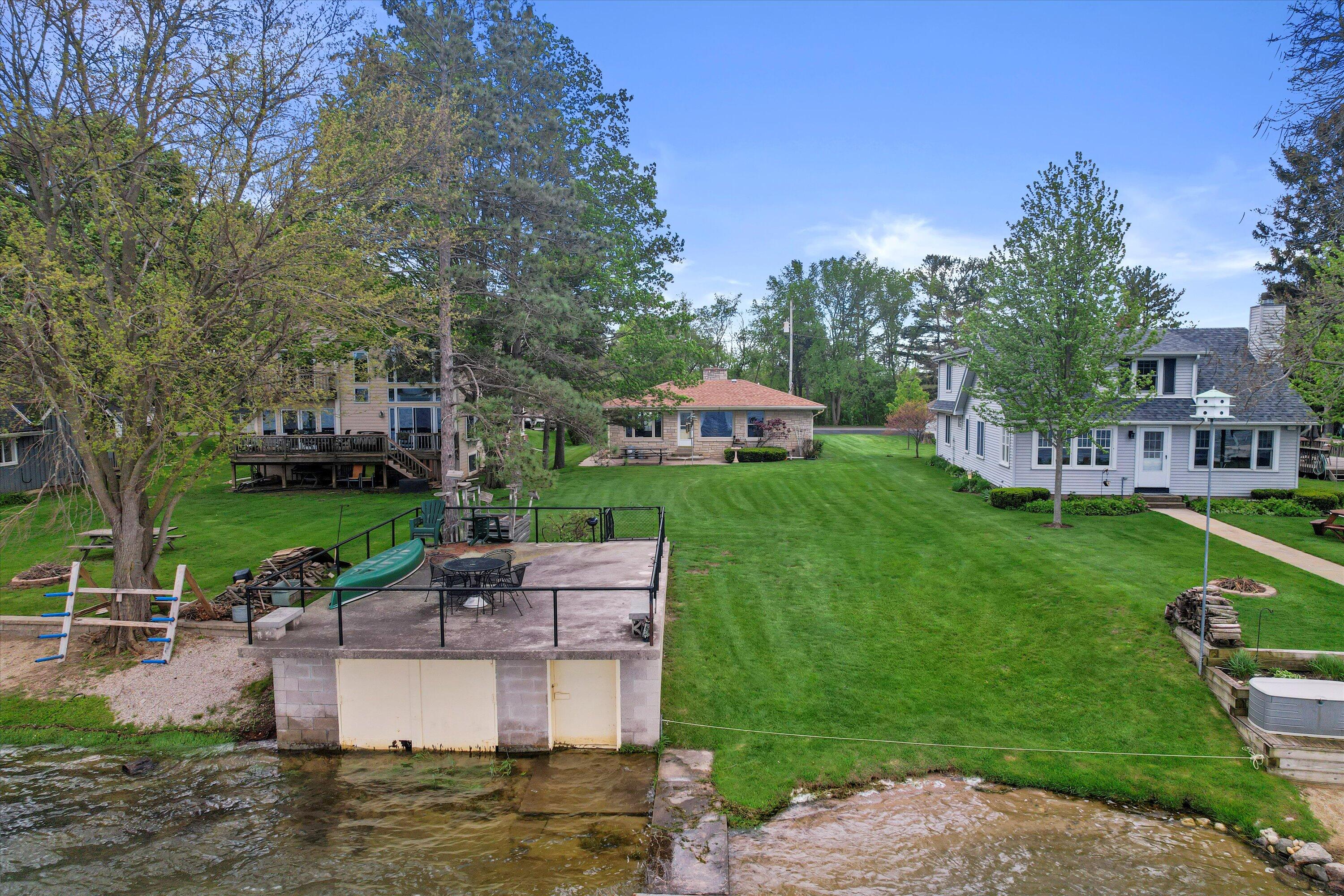 Wisconsin Lake Home for sale (MLS#: 1889659) at W858  Shorewood Dr, in East Troy, Wisconsin. (5 of 32)