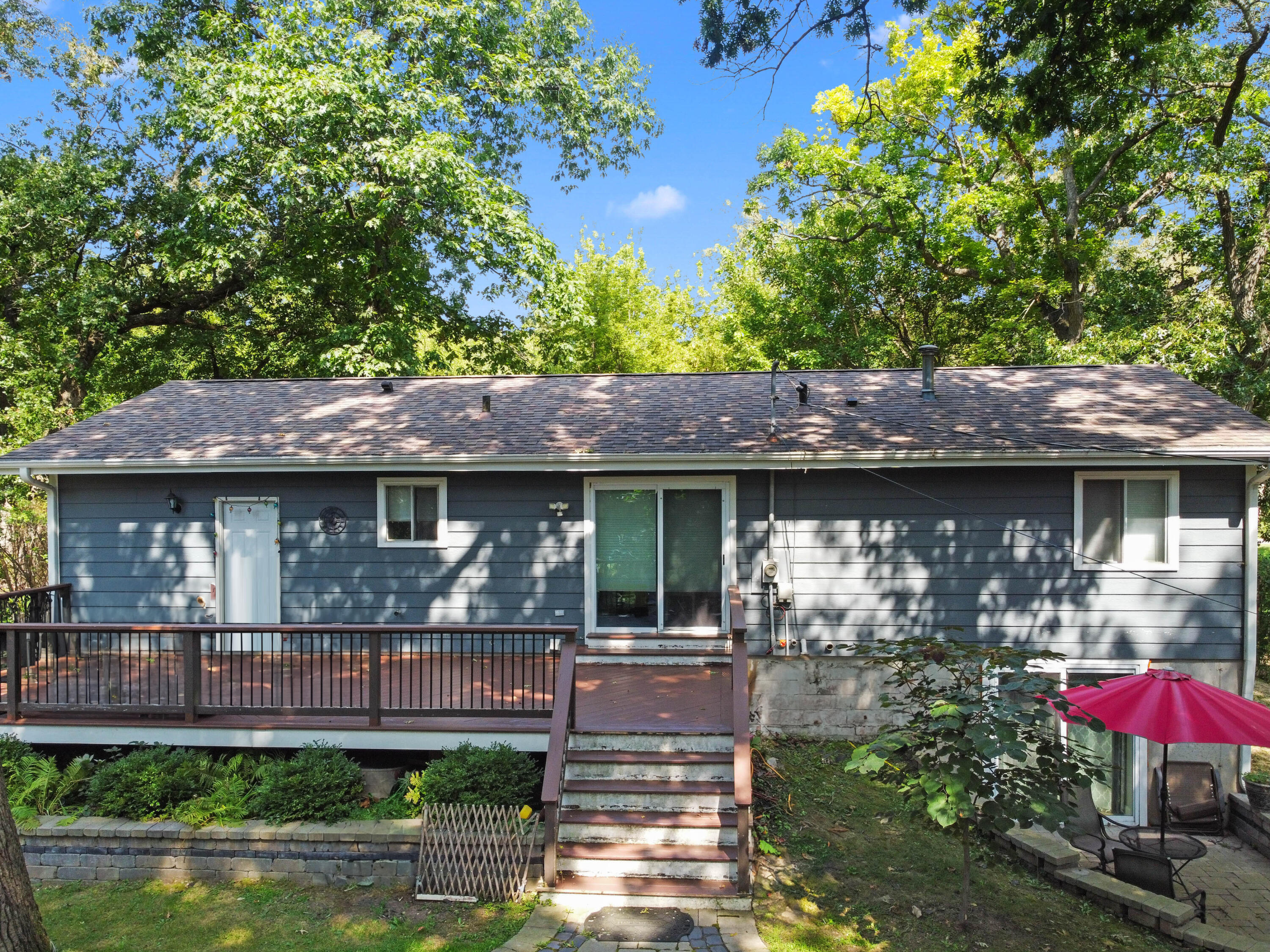 Wisconsin Lake Home for sale (MLS#: 1889713) at 4523  SIlverwood Dr, in Delavan, Wisconsin. (31 of 51)