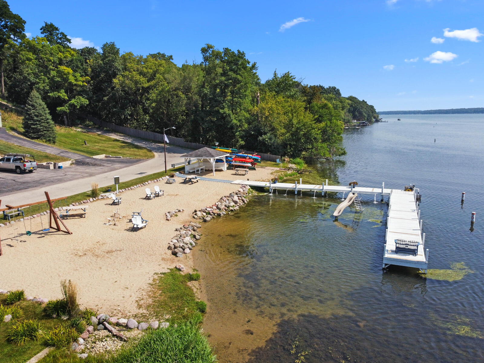 Wisconsin Lake Home for sale (MLS#: 1889713) at 4523  SIlverwood Dr, in Delavan, Wisconsin. (42 of 51)