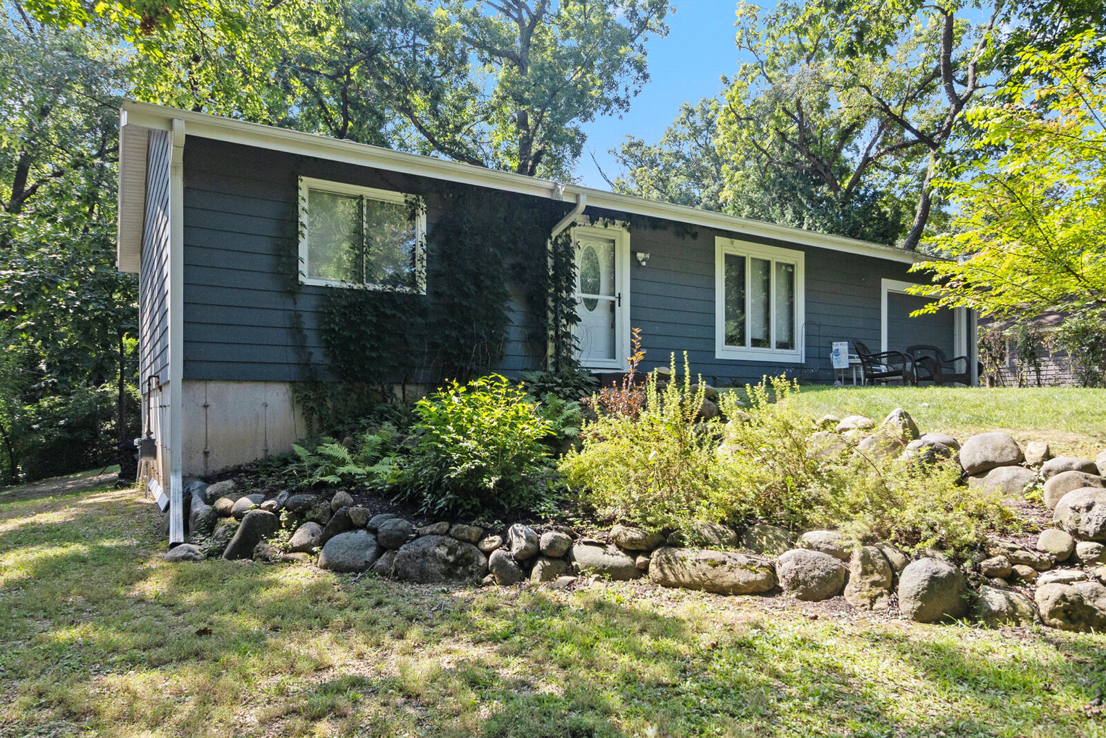 Wisconsin Lake Home for sale (MLS#: 1889713) at 4523  SIlverwood Dr, in Delavan, Wisconsin. (47 of 51)