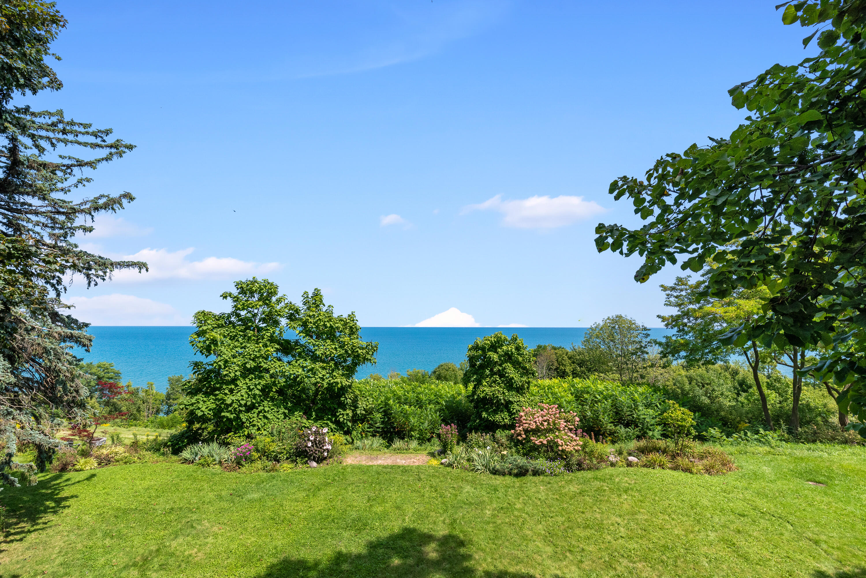 Wisconsin Lake Home for sale (MLS#: 1889745) at 4620 N Lake Dr, in Whitefish Bay, Wisconsin. (22 of 40)