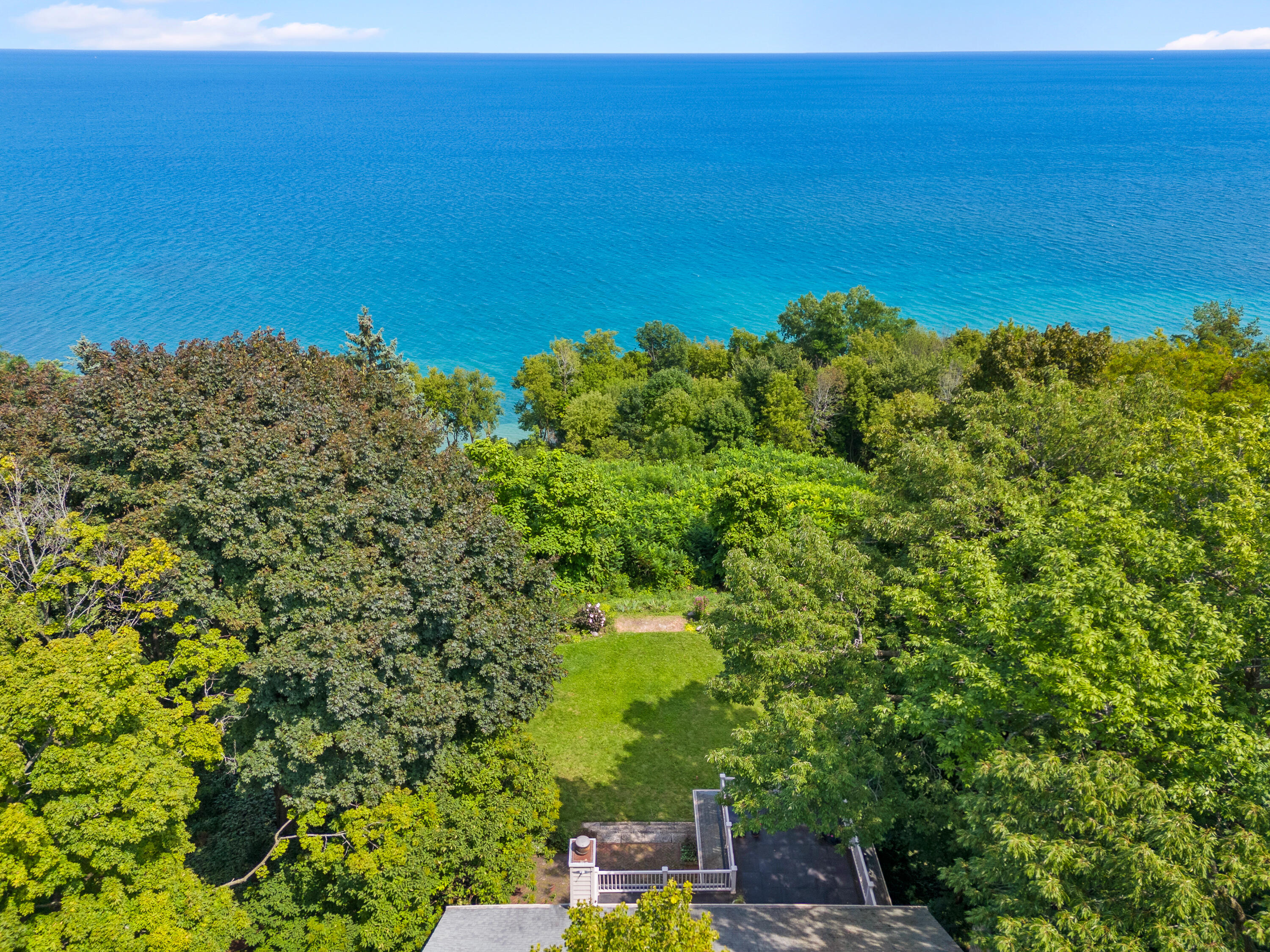 Wisconsin Lake Home for sale (MLS#: 1889745) at 4620 N Lake Dr, in Whitefish Bay, Wisconsin. (24 of 40)